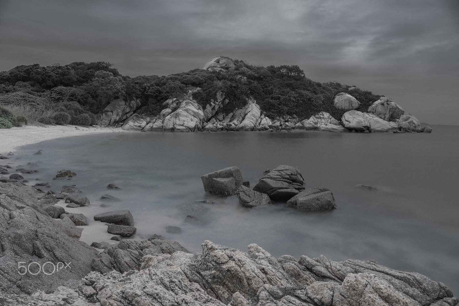 Nikon AF-S Nikkor 24-70mm F2.8E ED VR sample photo. Alone beach photography