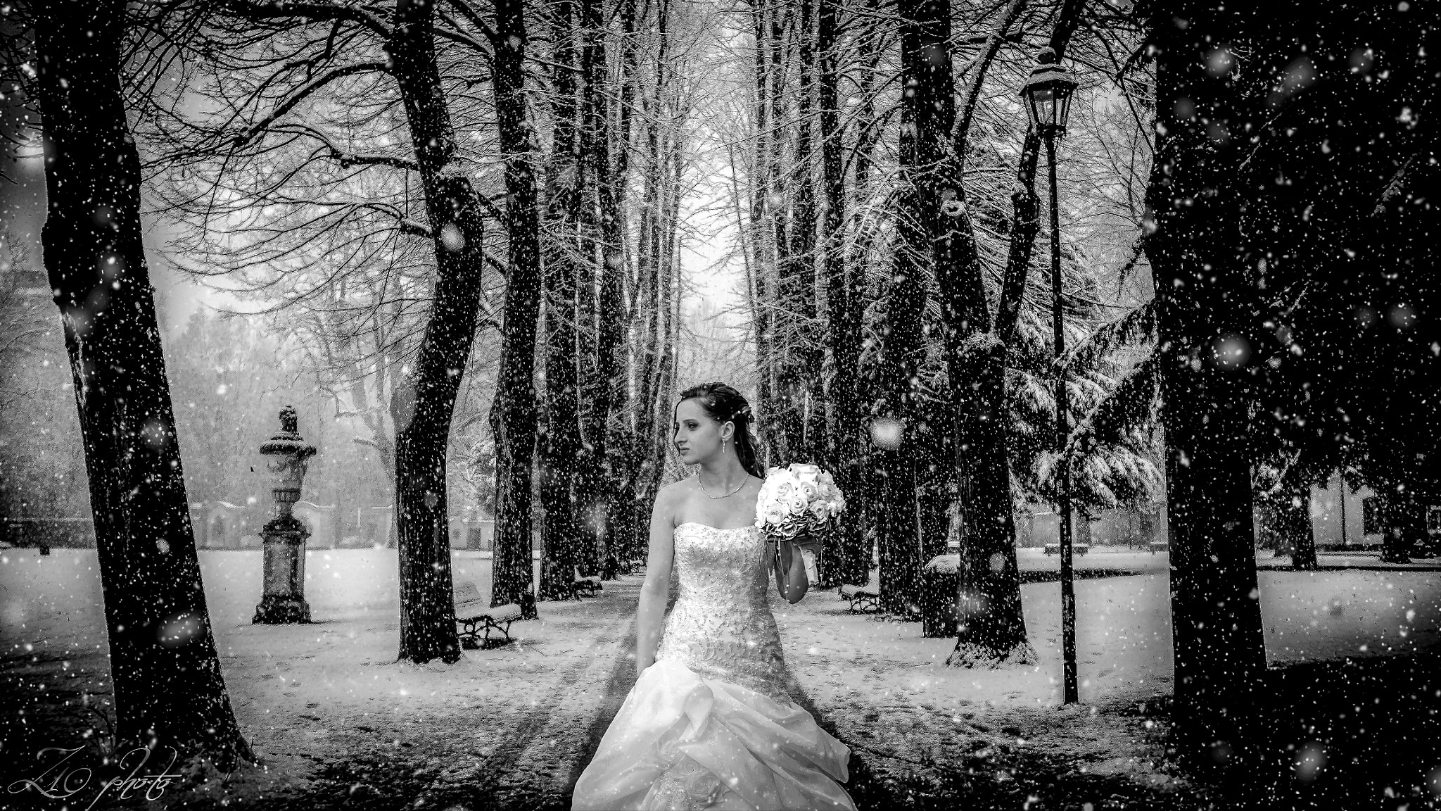 Panasonic Lumix DMC-G6 + Olympus M.Zuiko Digital 17mm F1.8 sample photo. Snow wedding photography