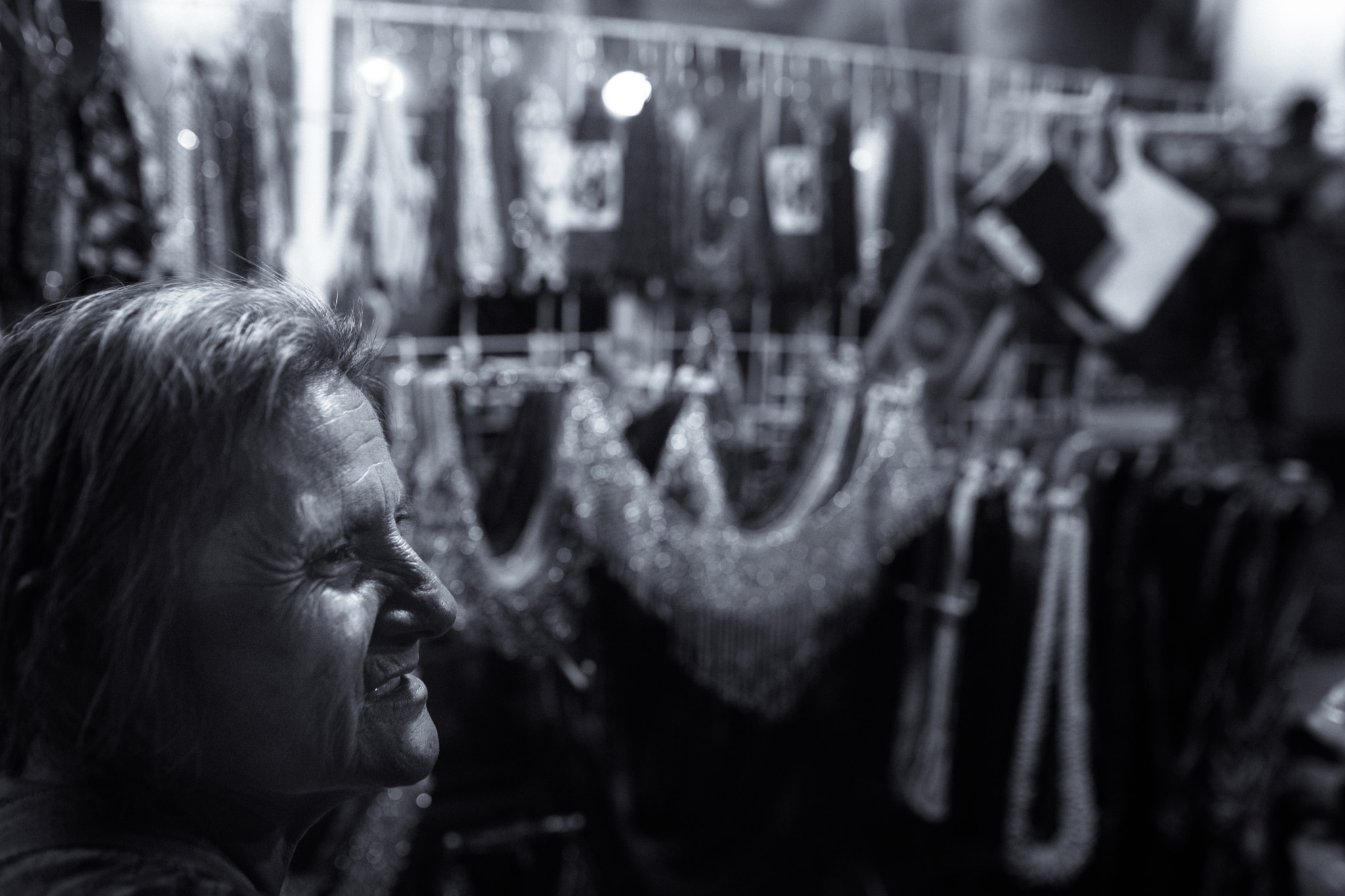 Sony a99 II + Sigma 35mm F1.4 DG HSM Art sample photo. Street portrait photography