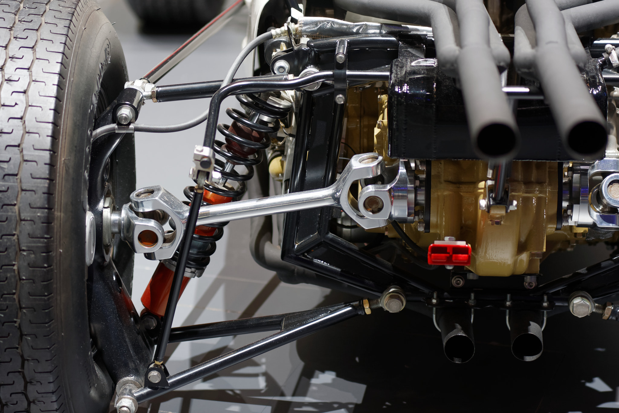 Sigma 70-200mm F2.8 EX DG OS HSM sample photo. Universal joint photography