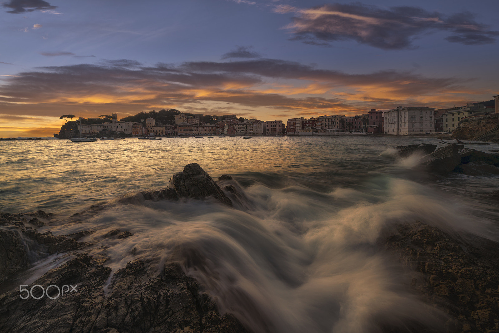12-24mm F4.5-5.6 G SSM sample photo. Sestri levante sunset photography