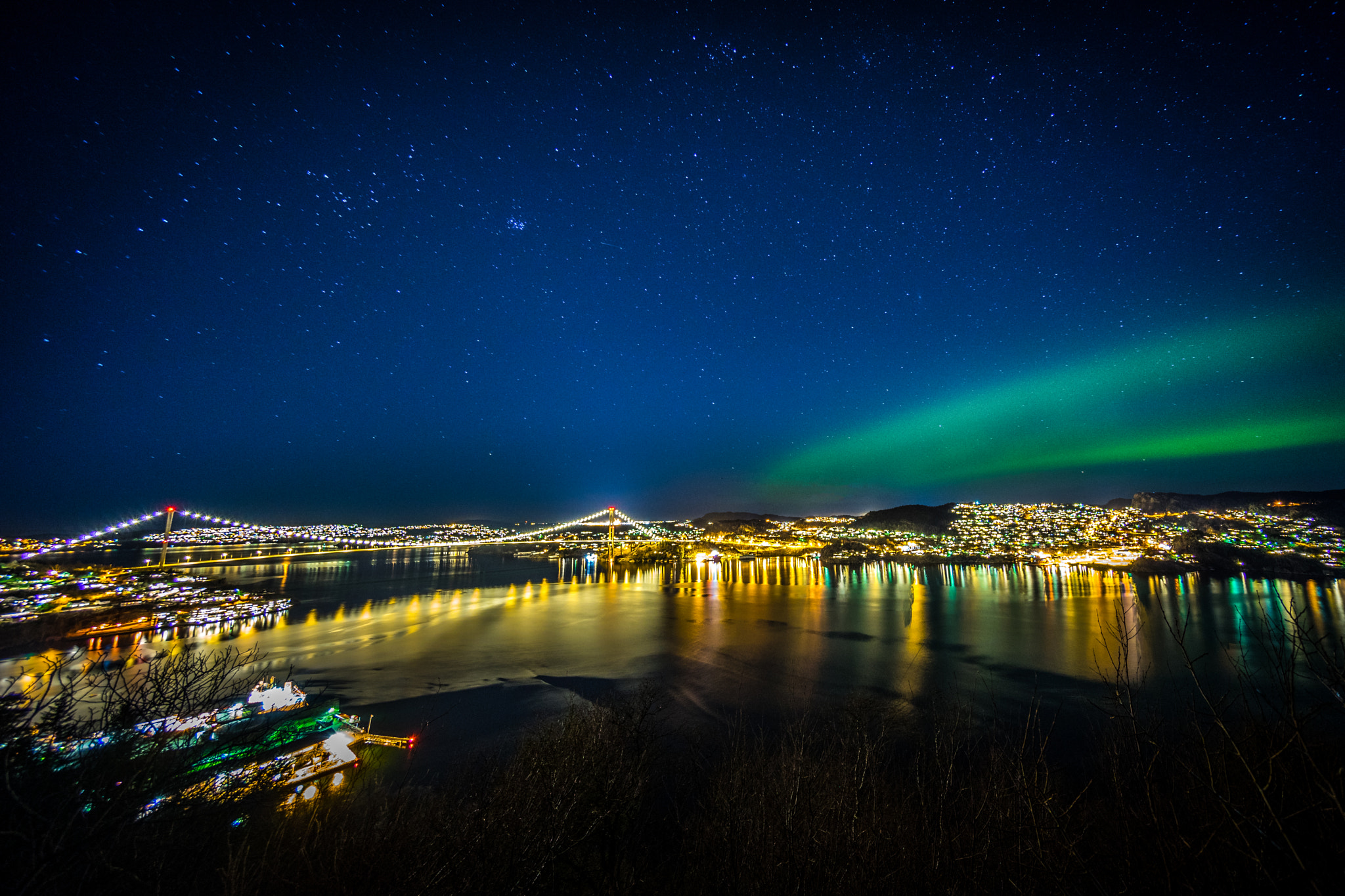 Sony a7 II + Sony E 10-18mm F4 OSS sample photo. Northern lights in bergen, norway photography