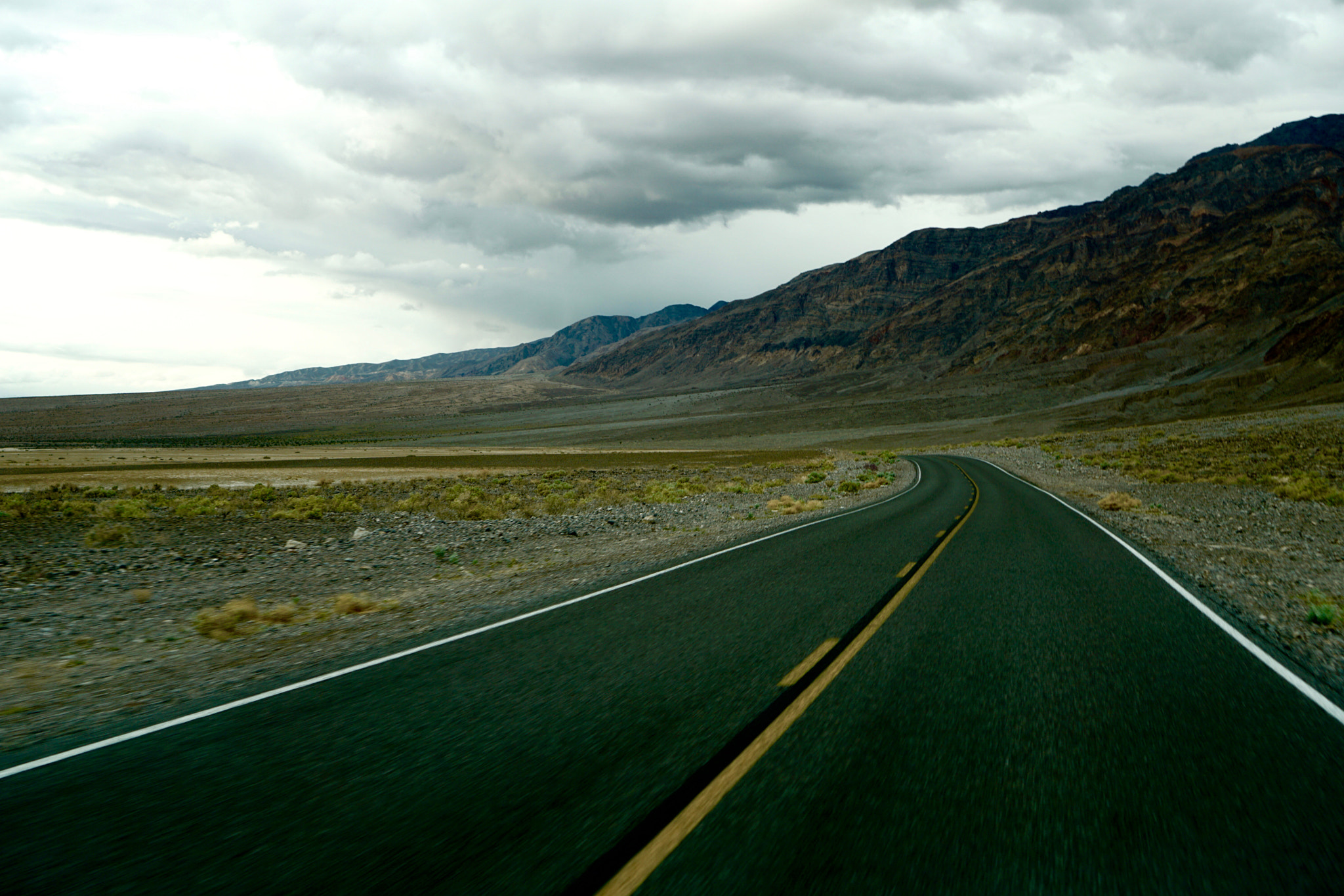 Sony a5100 + Sony E 35mm F1.8 OSS sample photo. Death valley highway photography