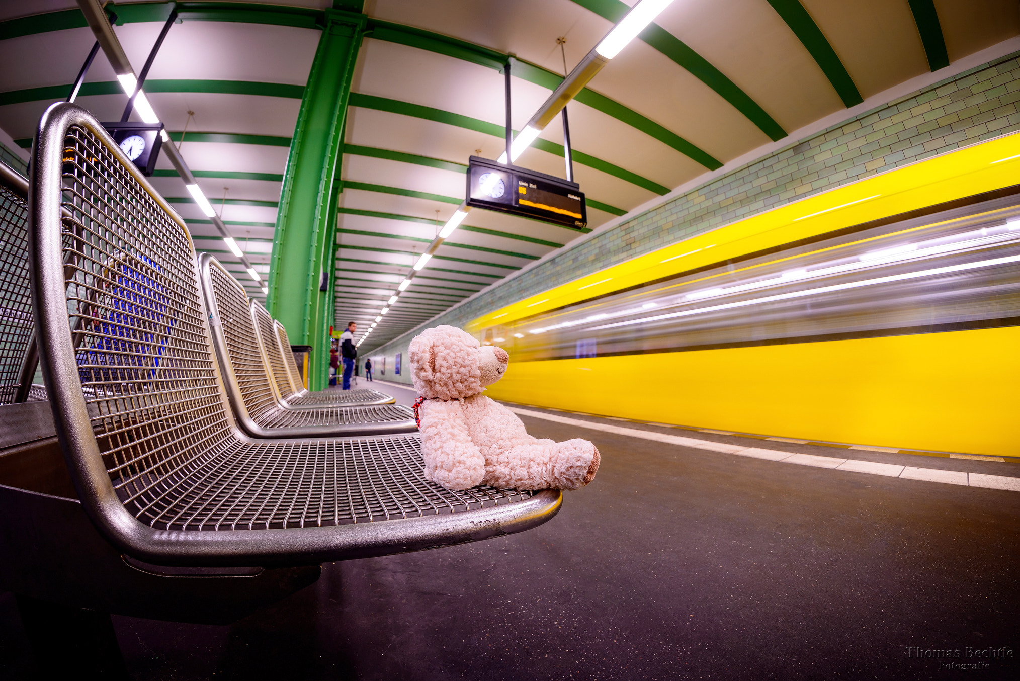 Samyang 12mm F2.8 ED AS NCS Fisheye sample photo. U-bahn berlin photography