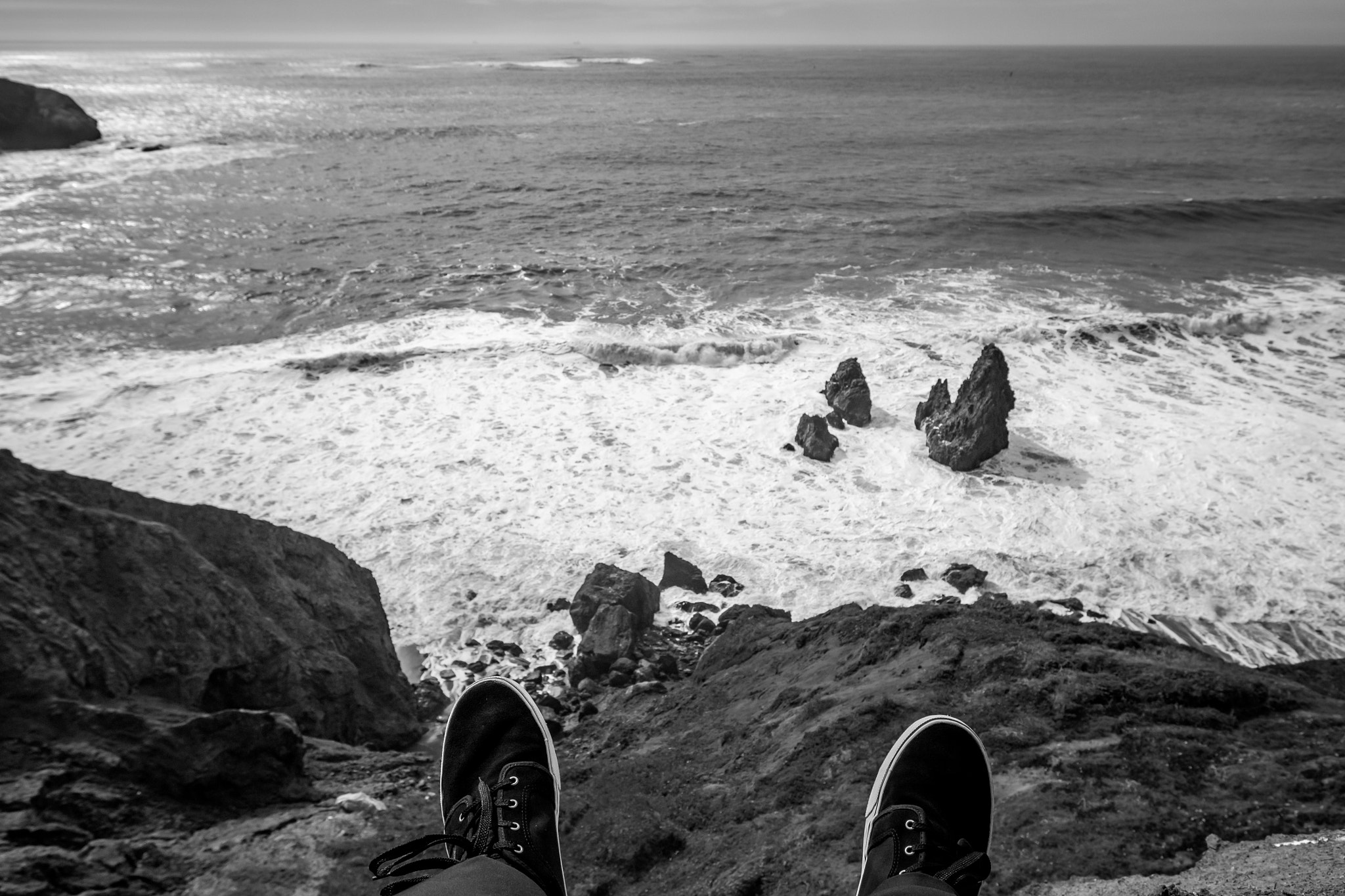 Nikon AF-S Nikkor 17-35mm F2.8D ED-IF sample photo. Sf dangling on the cliff by ronin dusette photography