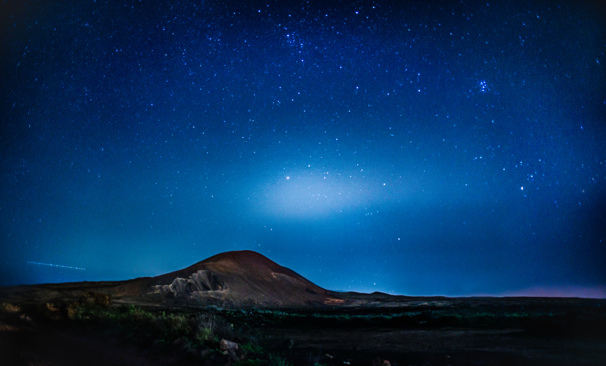 Nikon D600 + AF Nikkor 24mm f/2.8 sample photo. Crater park photography