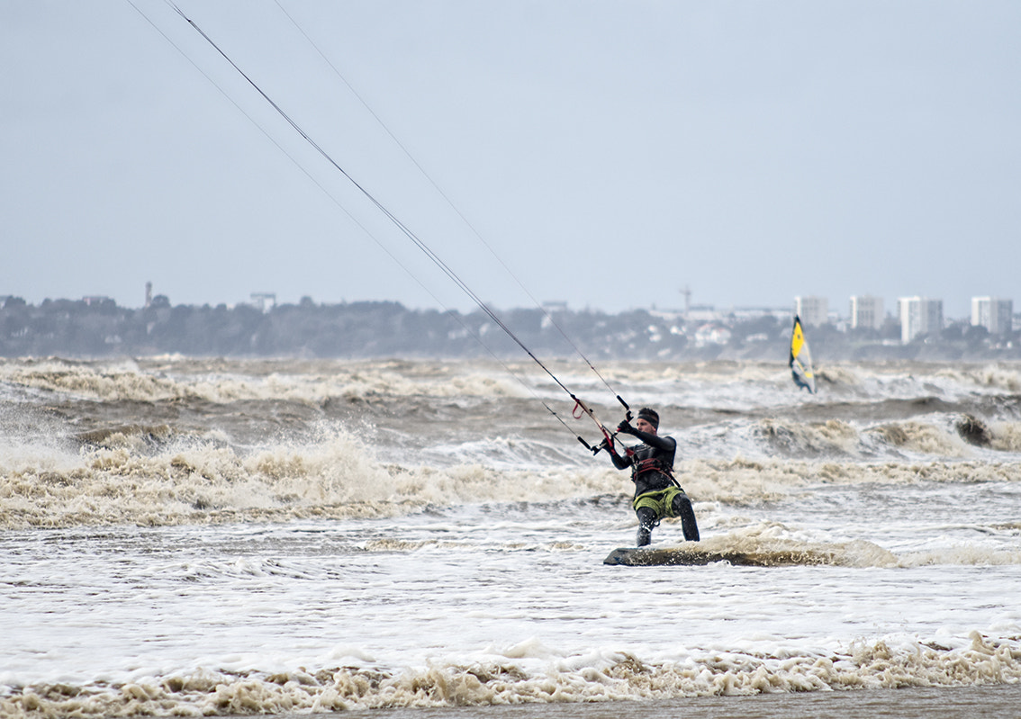 Nikon D750 + AF Nikkor 70-210mm f/4-5.6 sample photo. Avec la voile photography