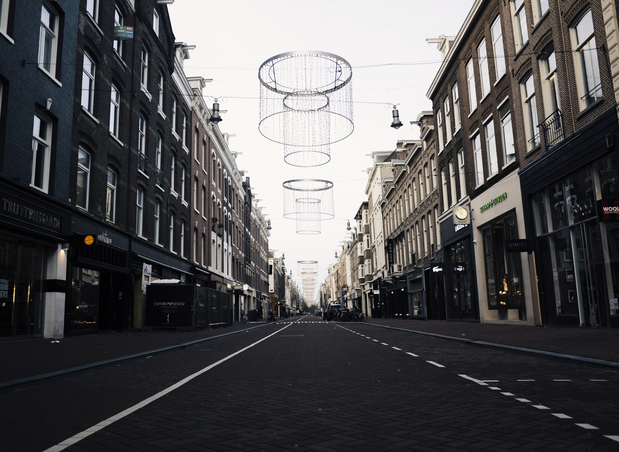 Panasonic Lumix DMC-GF3 + Panasonic Lumix G 14mm F2.5 ASPH sample photo. Empty streets of amsterdam mornings photography