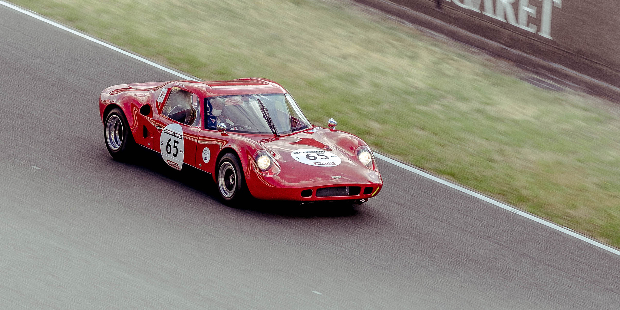 Pentax K-5 sample photo. Chevron b8 bmw (1968) - le mans classic 2014 photography