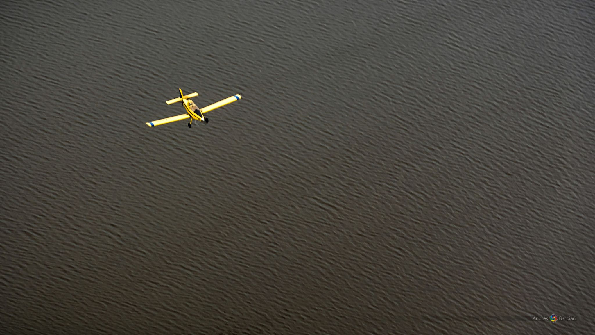 AF Zoom-Nikkor 24-120mm f/3.5-5.6D IF sample photo. Sobrevuelo - flyby photography