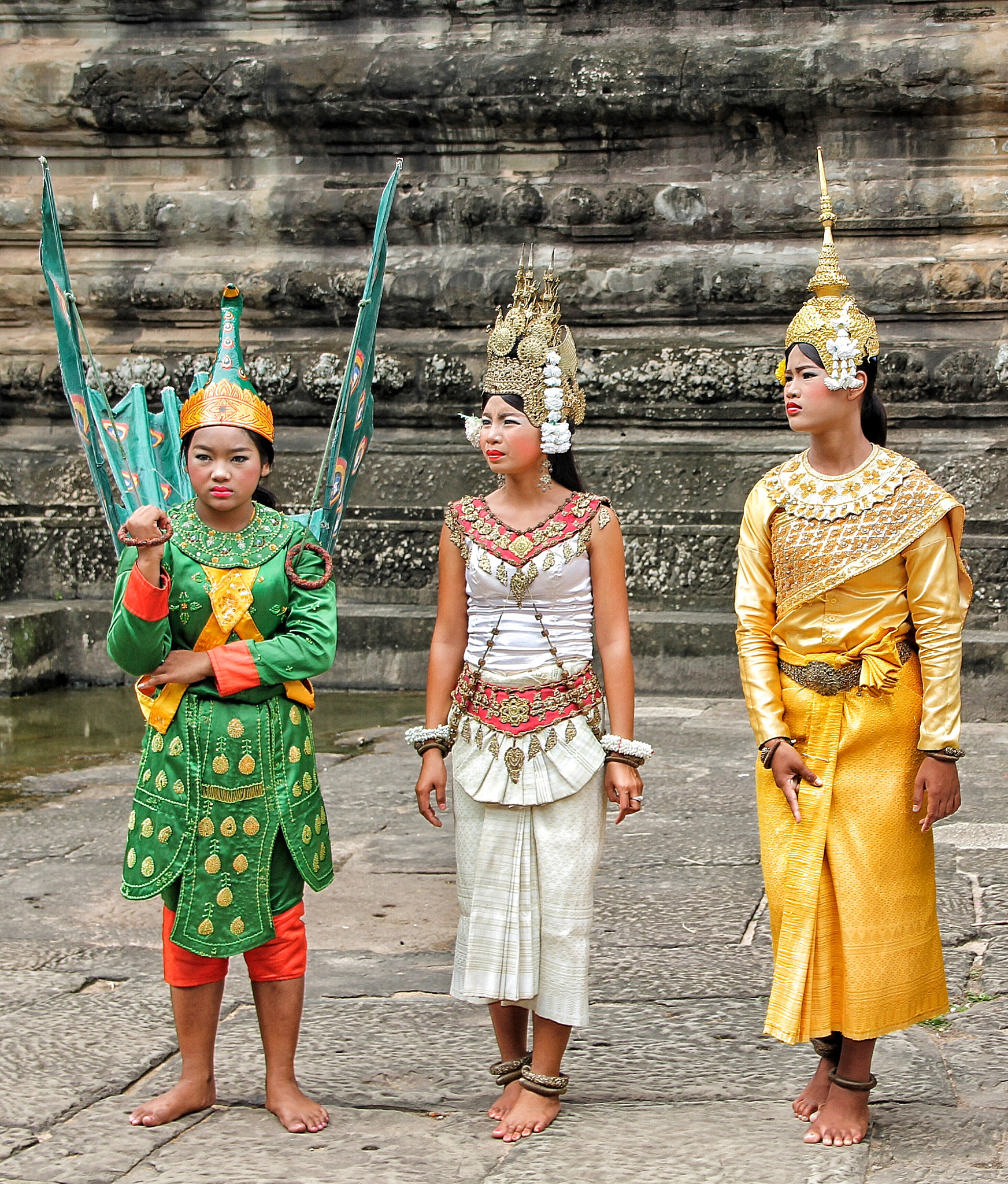 Canon EF-S 18-135mm F3.5-5.6 IS sample photo. Ankor wat photography