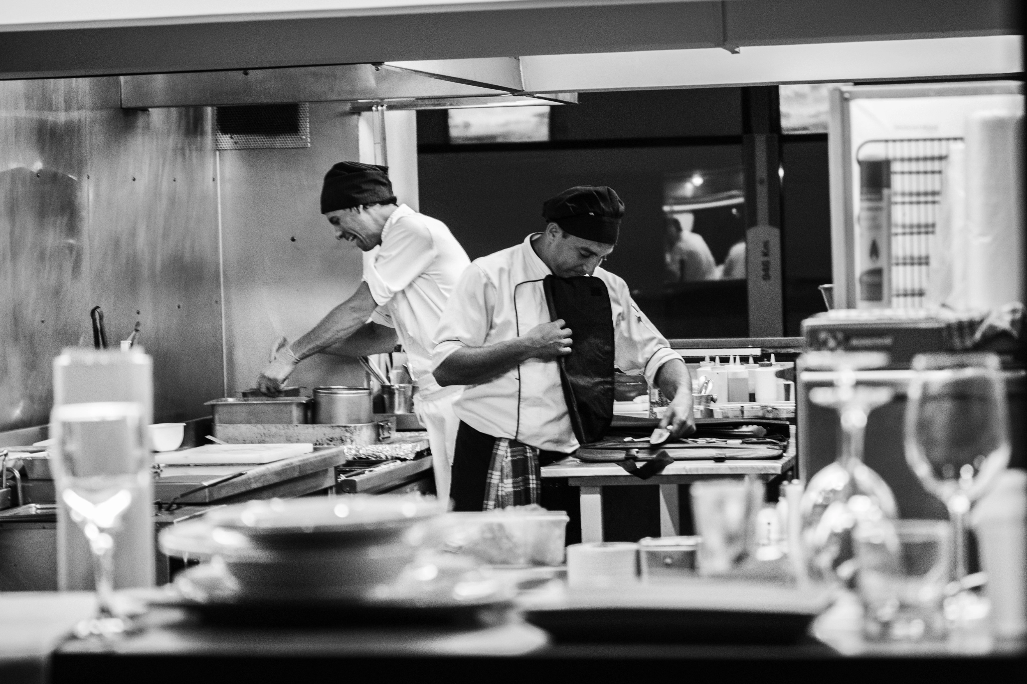 Nikon AF-S Micro-Nikkor 60mm F2.8G ED sample photo. The chef and his knifes photography