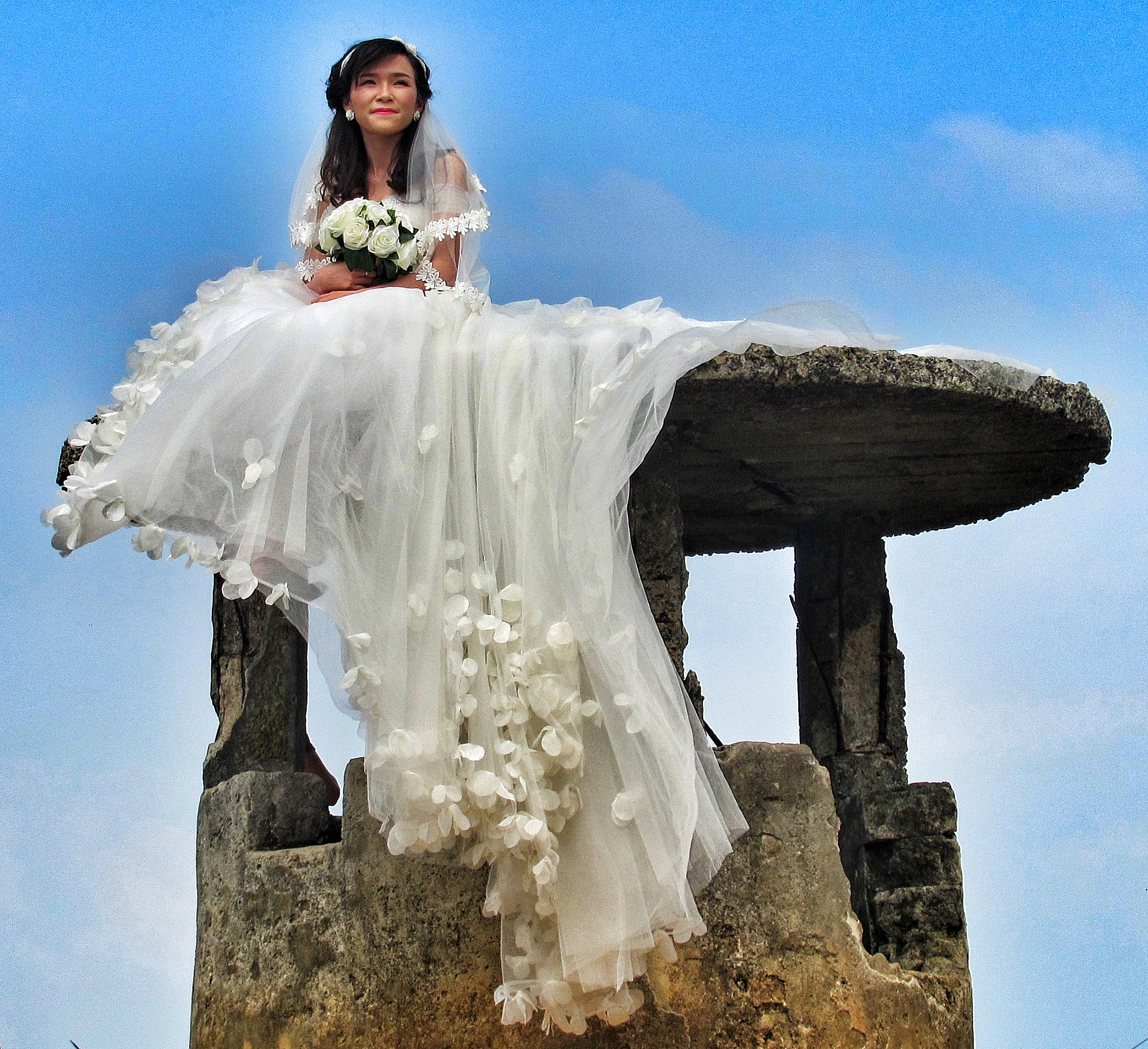 Canon PowerShot ELPH 510 HS (IXUS 1100 HS / IXY 51S) sample photo. Floating vietnam bride photography