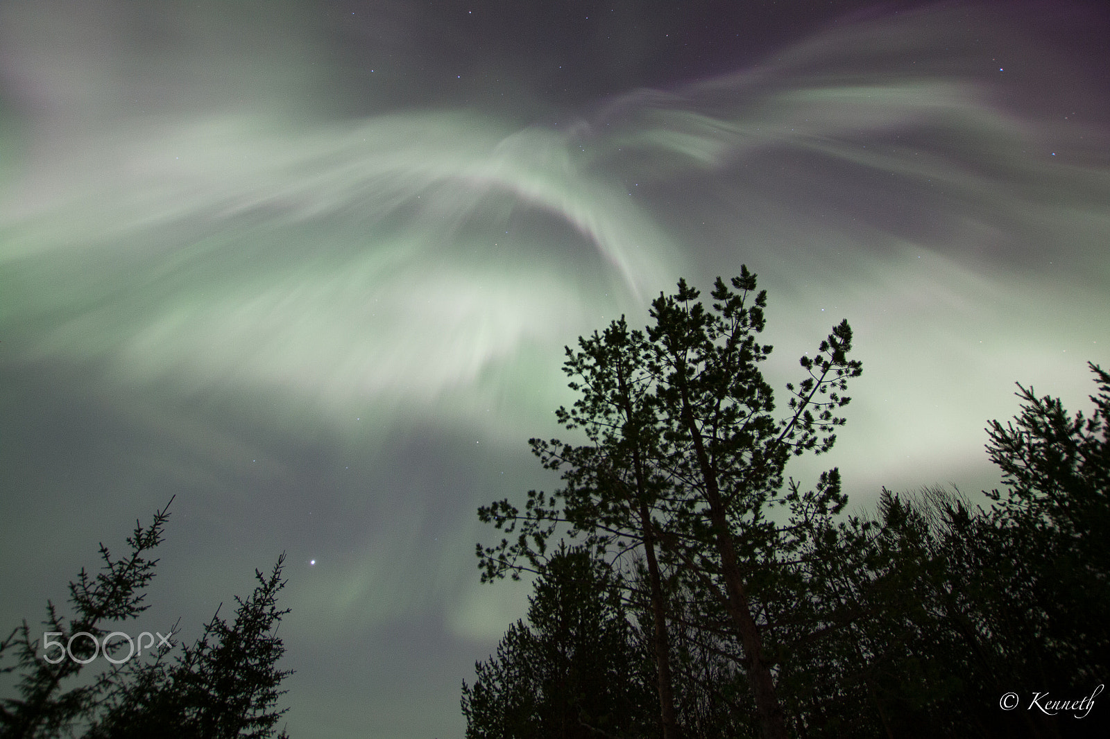 Sigma 10-20mm F3.5 EX DC HSM sample photo. Auroral explosion photography