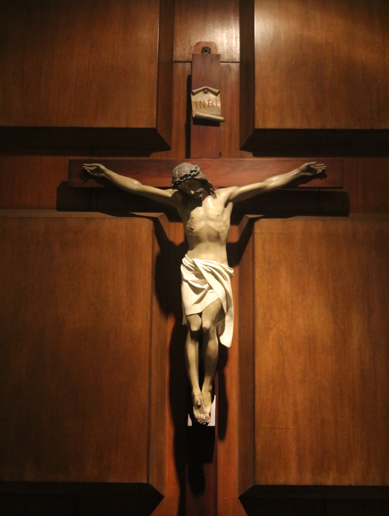 Canon EF 28-135mm F3.5-5.6 IS USM sample photo. Worship photography