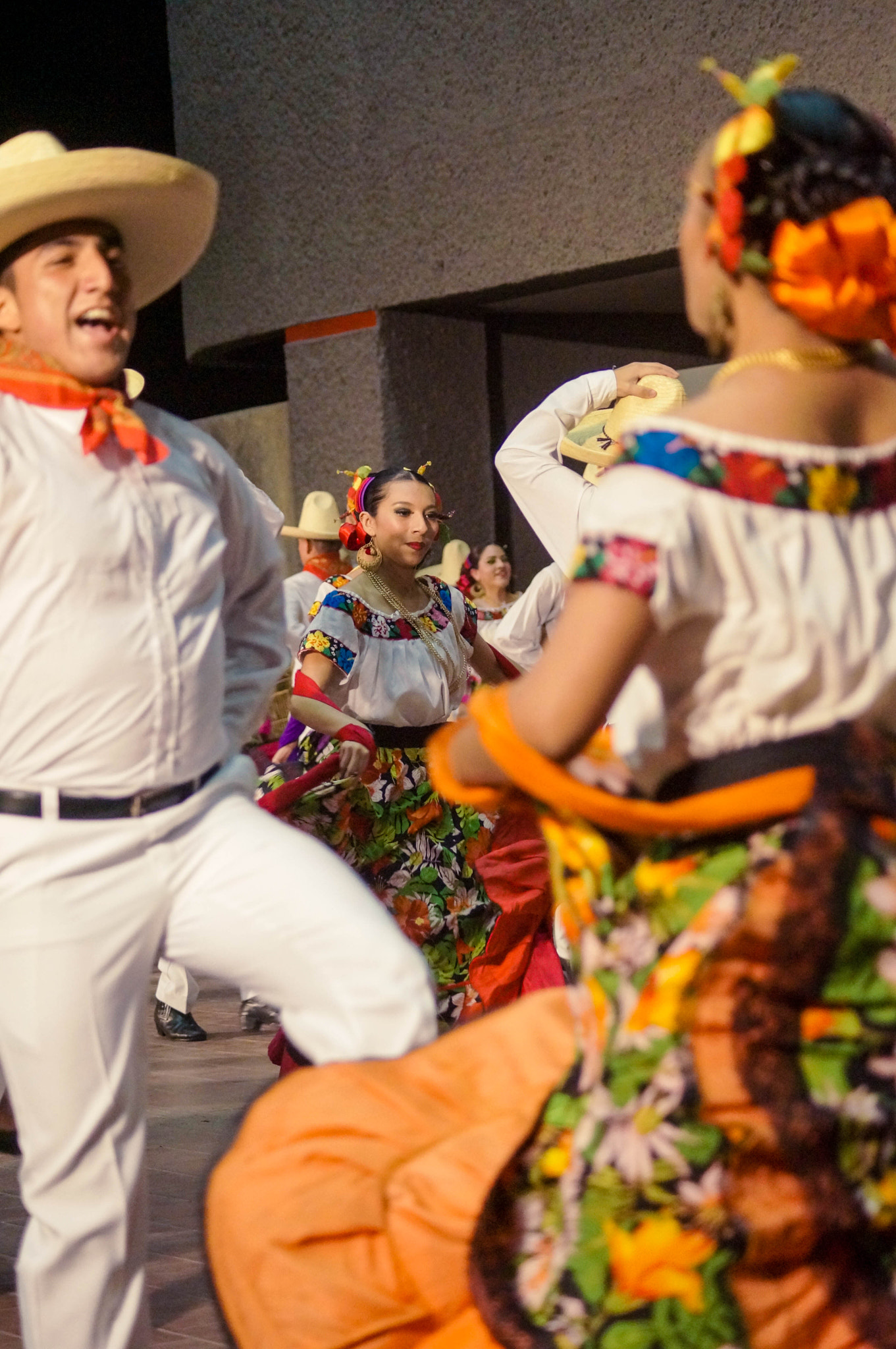 Sony SLT-A57 + Sony DT 55-200mm F4-5.6 SAM sample photo. Folklor mexico photography