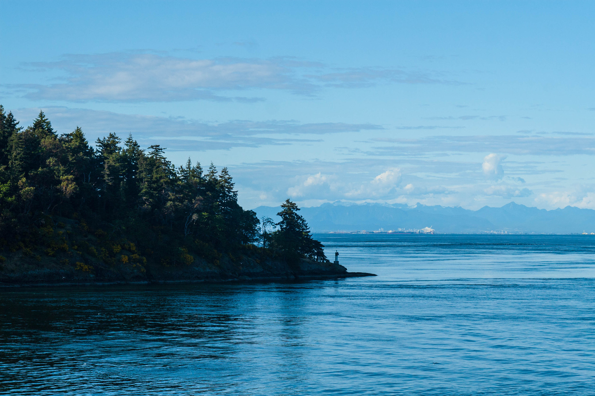 Canon EOS 30D + EF28-70mm f/2.8L USM sample photo. Ferry island travels photography