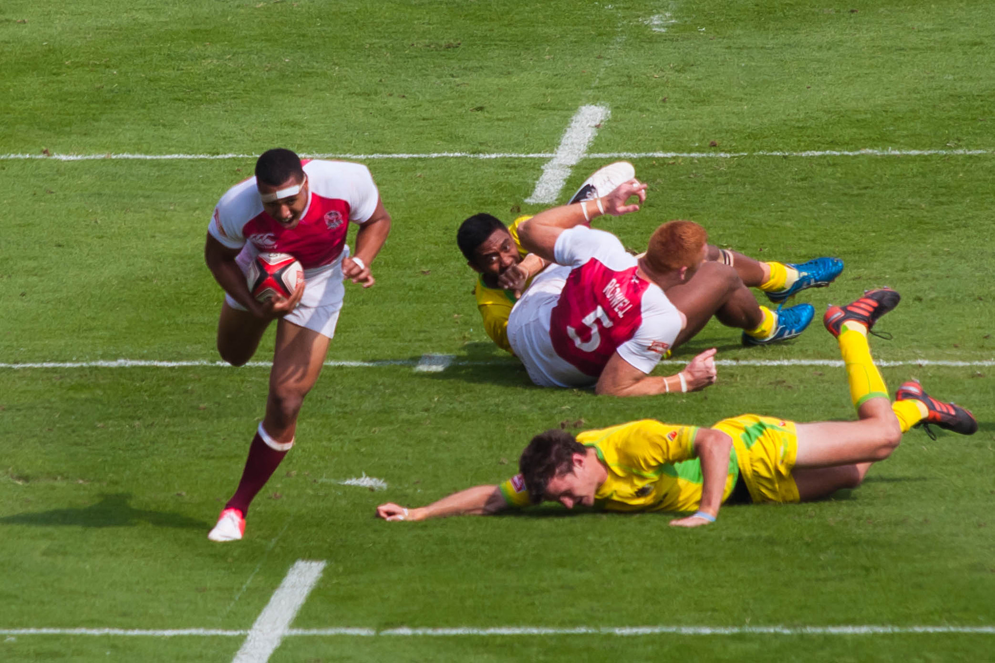 Canon EF 35-350mm F3.5-5.6L USM sample photo. 2012 dubai rugby sevens photography