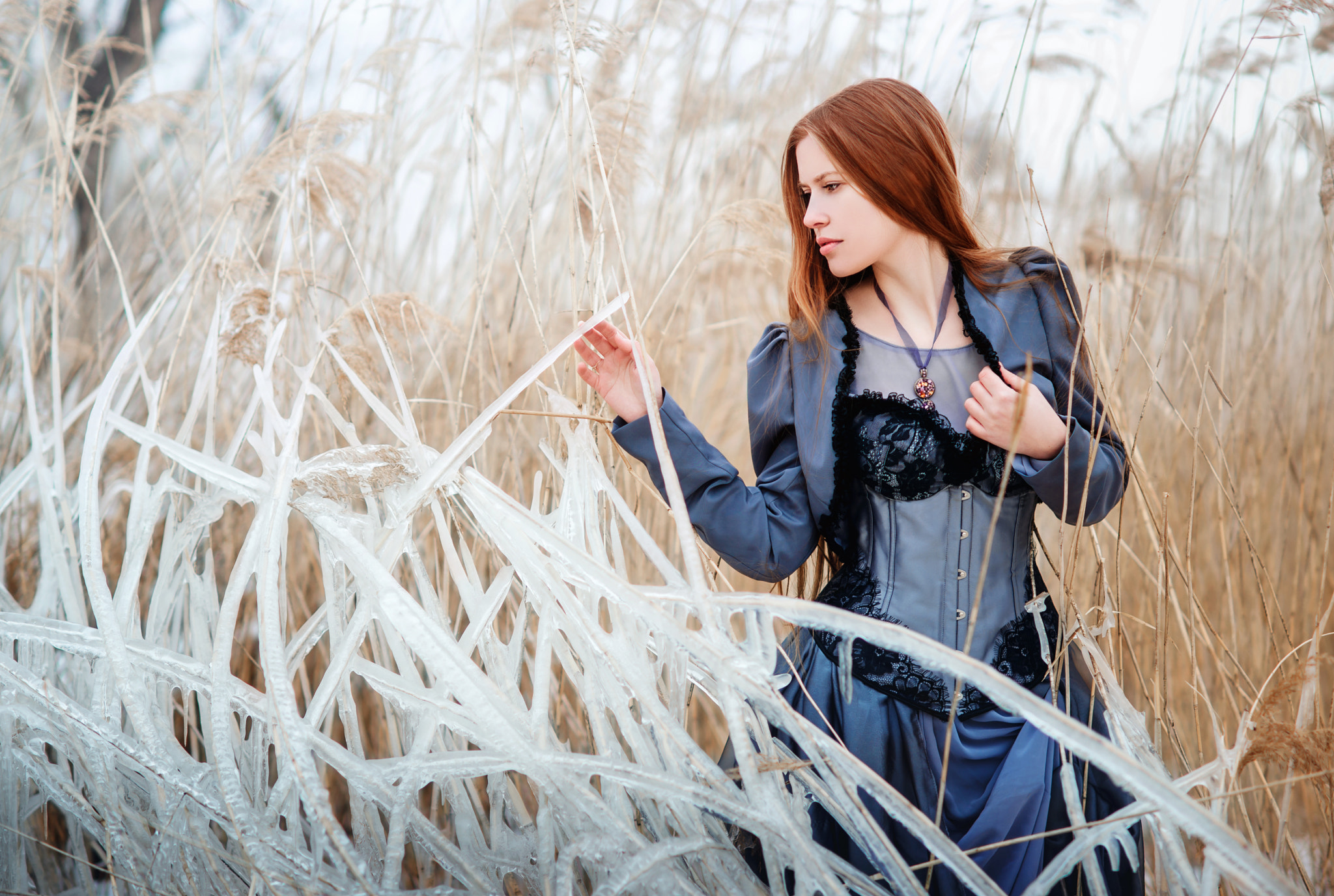 Sony Planar T* 85mm F1.4 ZA sample photo. Ice captivity photography