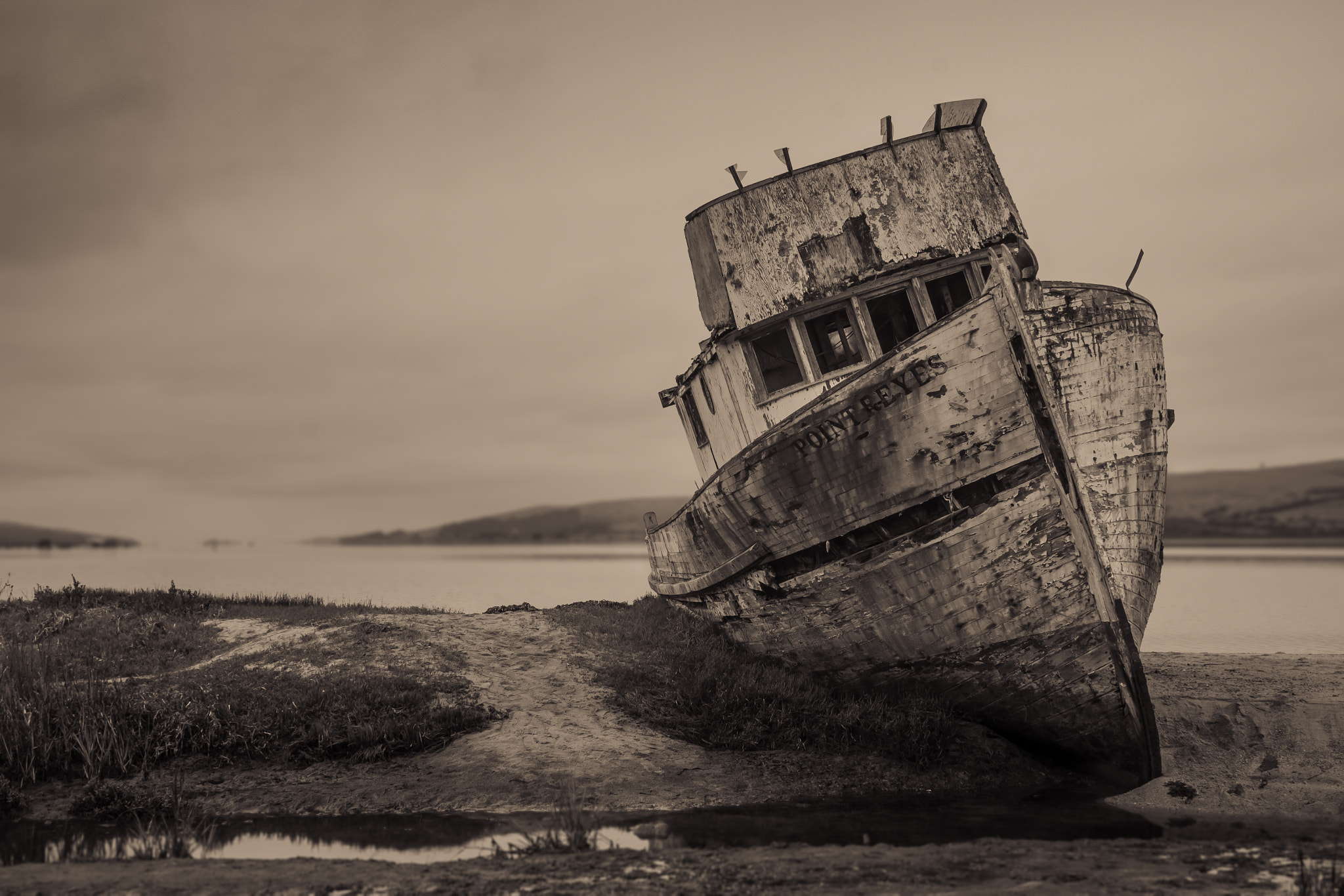 Canon EOS 700D (EOS Rebel T5i / EOS Kiss X7i) + Canon EF 28mm F1.8 USM sample photo. Point reyes shipwreck photography
