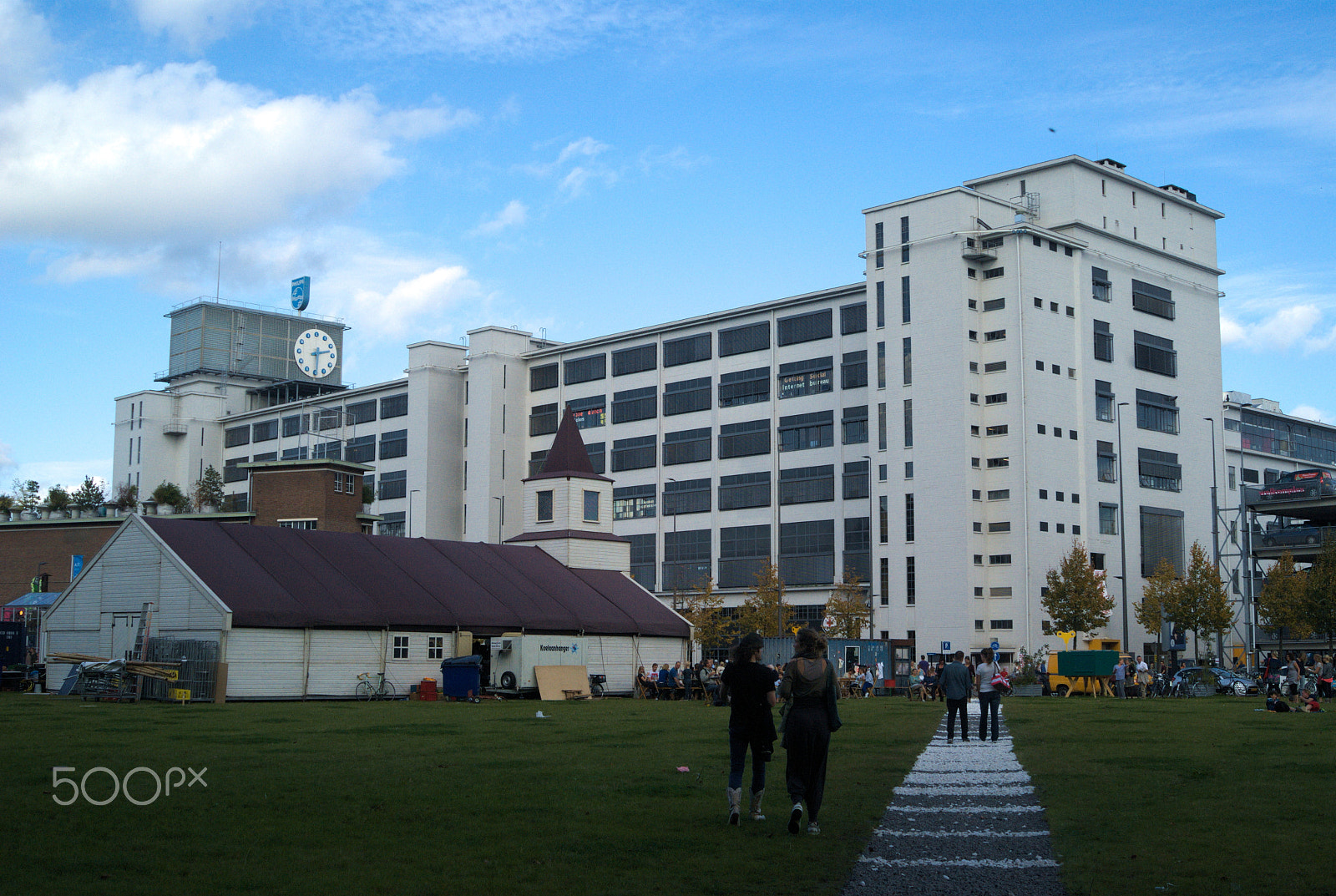 Sony Alpha DSLR-A100 sample photo. Klokgebouw photography