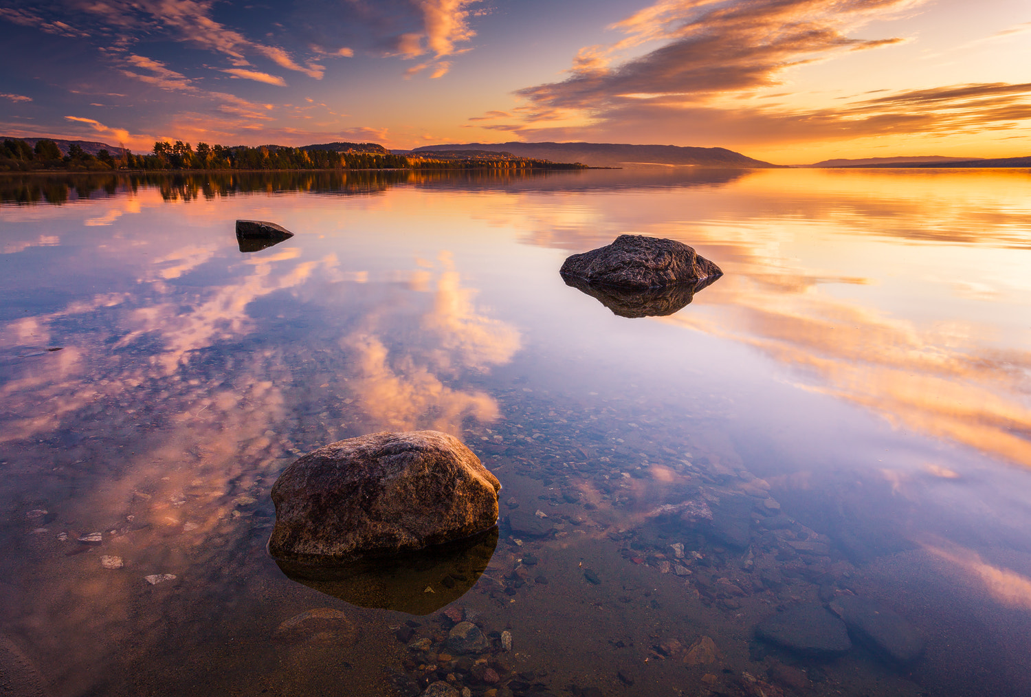 Canon EOS-1Ds Mark III sample photo. Rocks and reflections photography