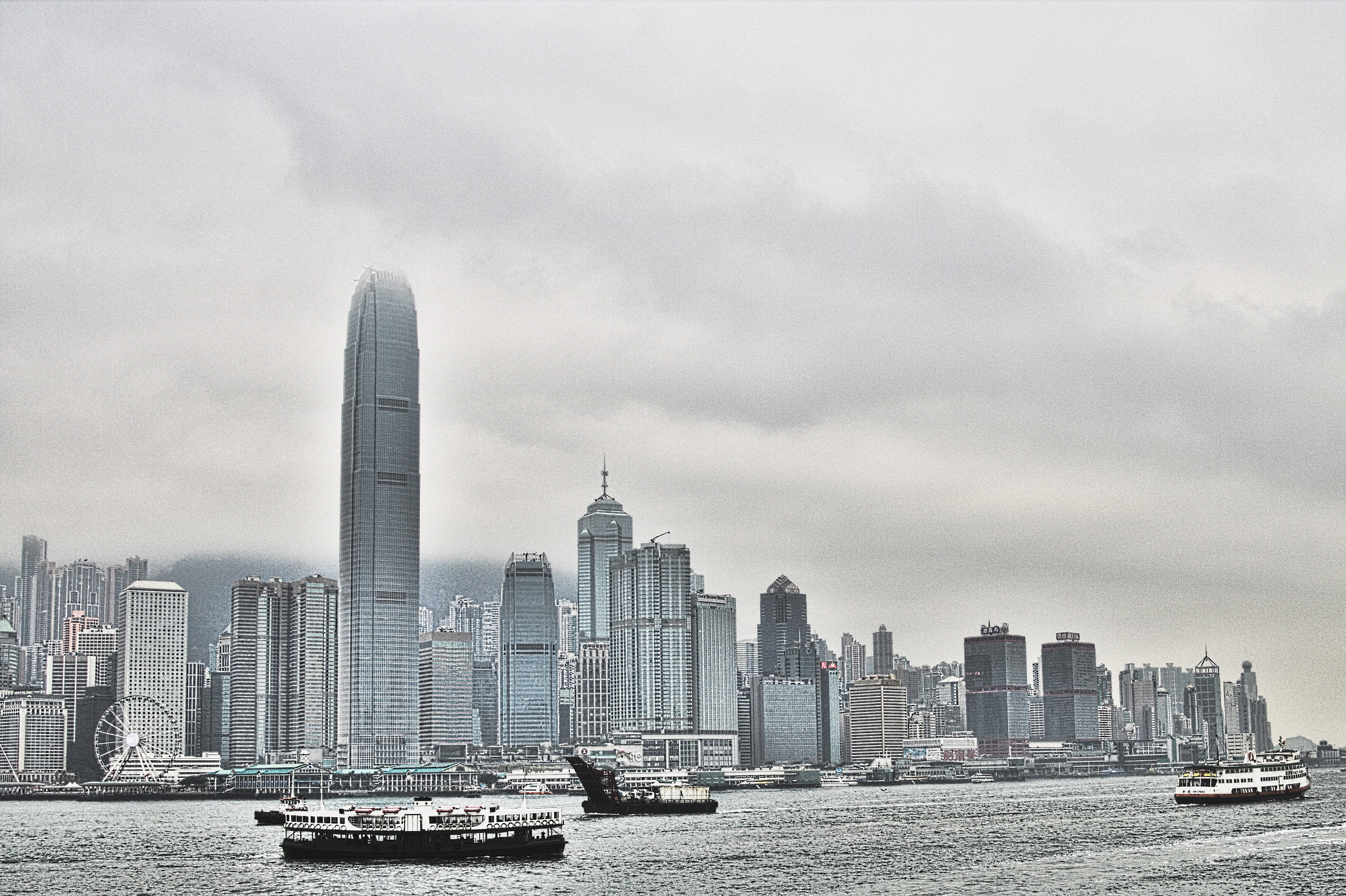 Canon EF 24-85mm F3.5-4.5 USM sample photo. Hong kong : international finance center photography