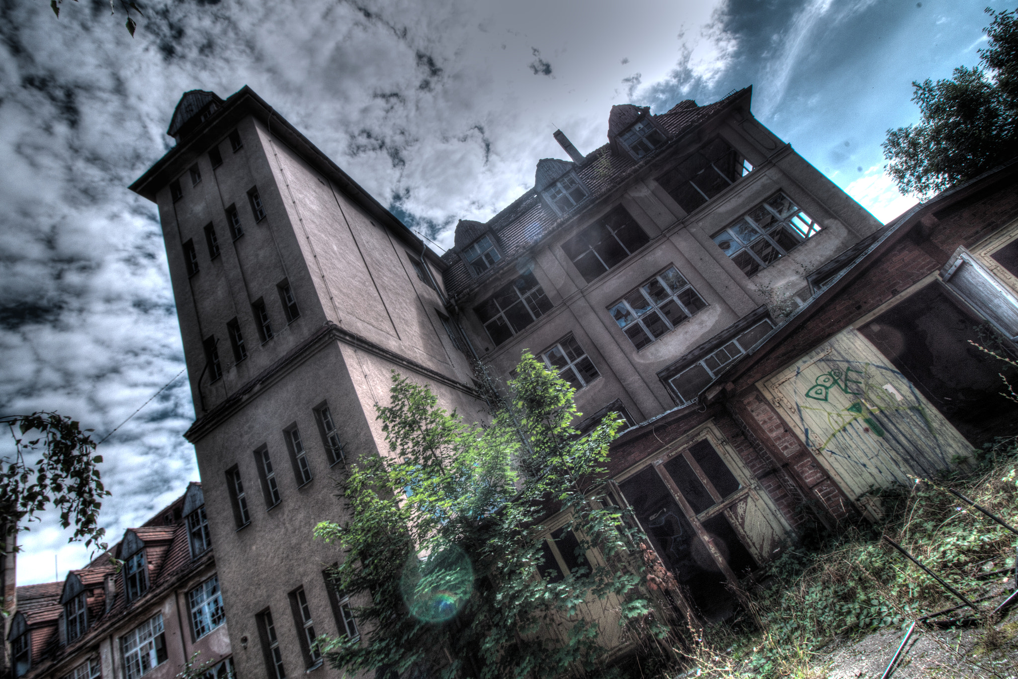 Canon EF-S 10-18mm F4.5–5.6 IS STM sample photo. Tonemapped photography