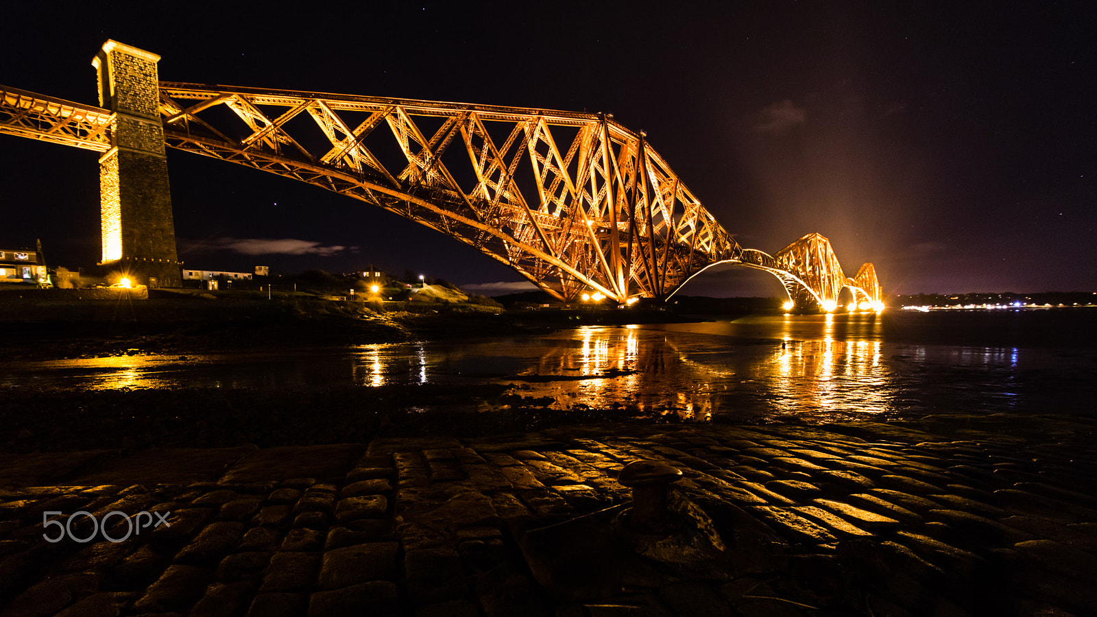 Canon EOS 750D (EOS Rebel T6i / EOS Kiss X8i) + Canon EF-S 10-18mm F4.5–5.6 IS STM sample photo. Forth rail bridge photography