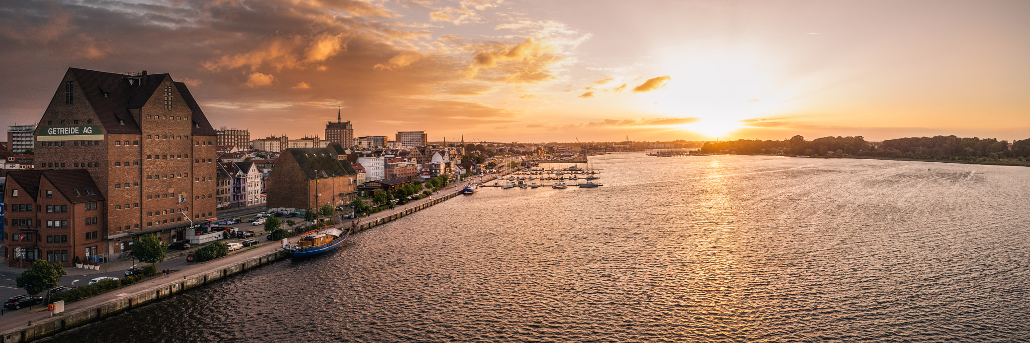 Canon EF-S 18-55mm F3.5-5.6 sample photo. Rostock harbour sunset photography