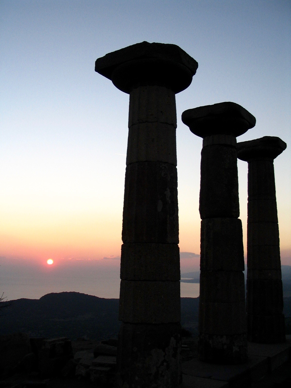 Canon POWERSHOT A75 sample photo. Apollon temple photography