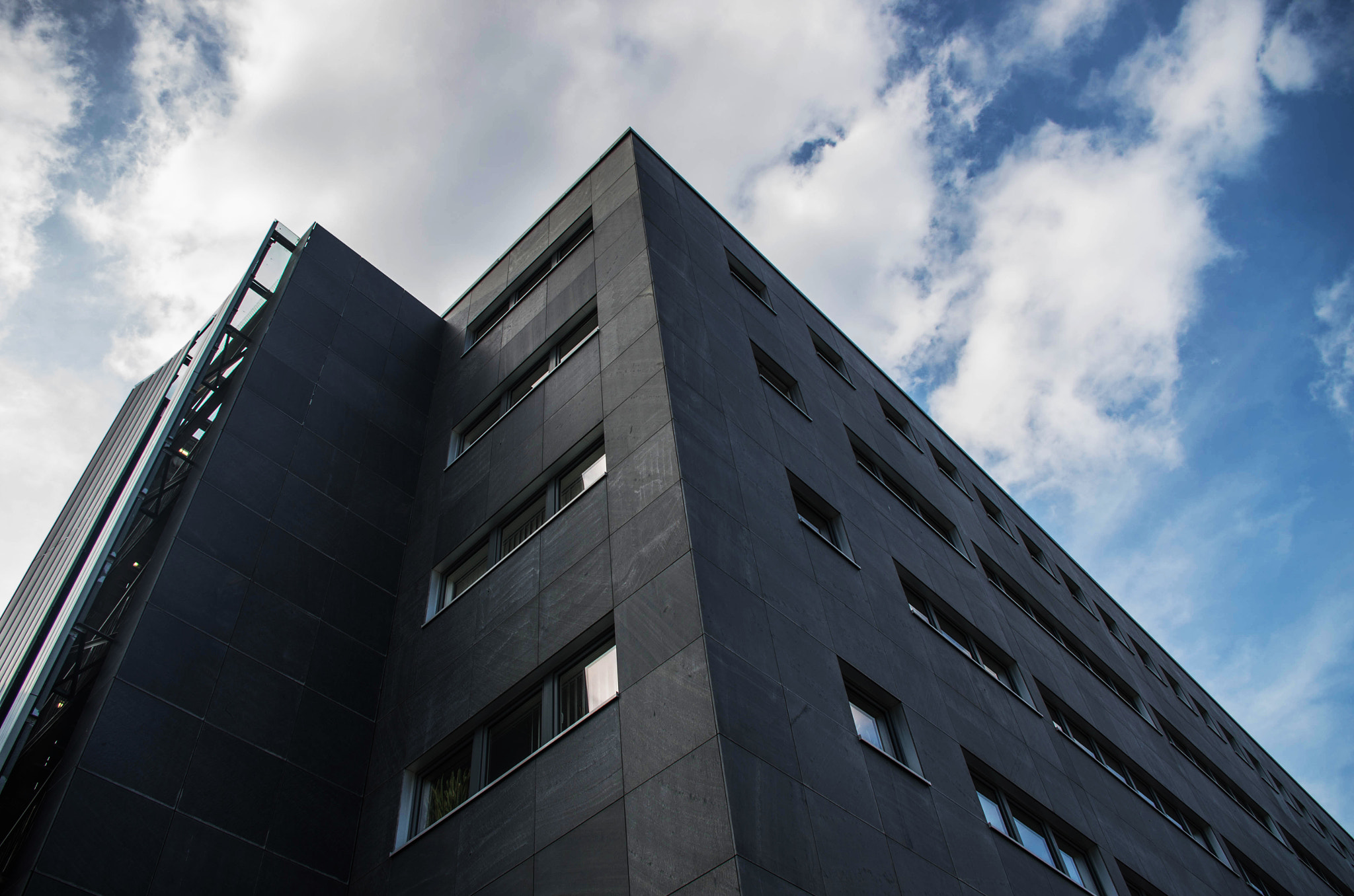 smc PENTAX-DA L 18-55mm F3.5-5.6 sample photo. The grey house photography