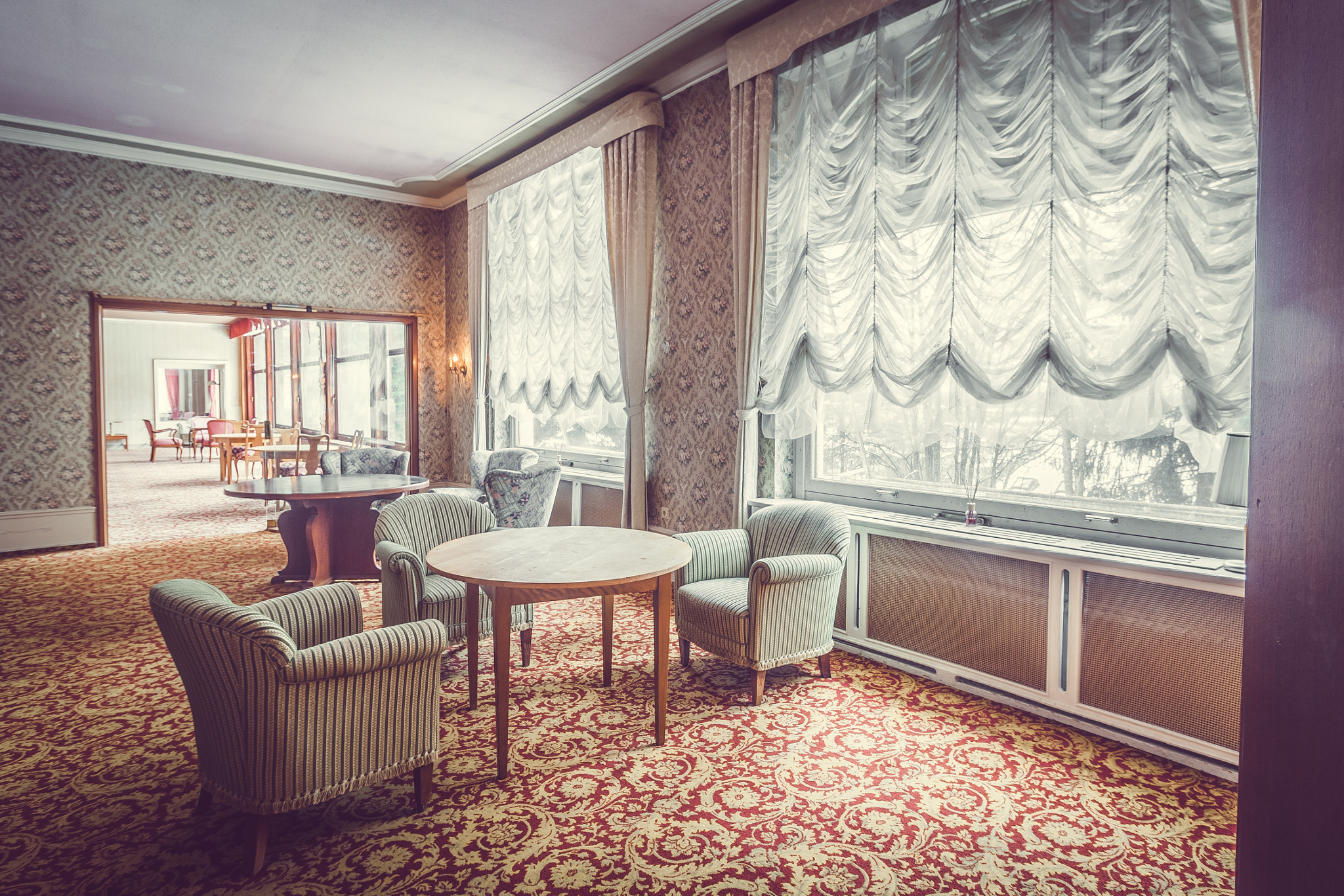 Canon EF-S 10-18mm F4.5–5.6 IS STM sample photo. Abandoned hotel waldlust photography