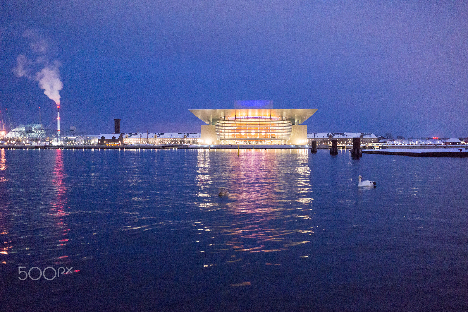 Sony Alpha NEX-7 + Sony E 20mm F2.8 sample photo. Opera house photography