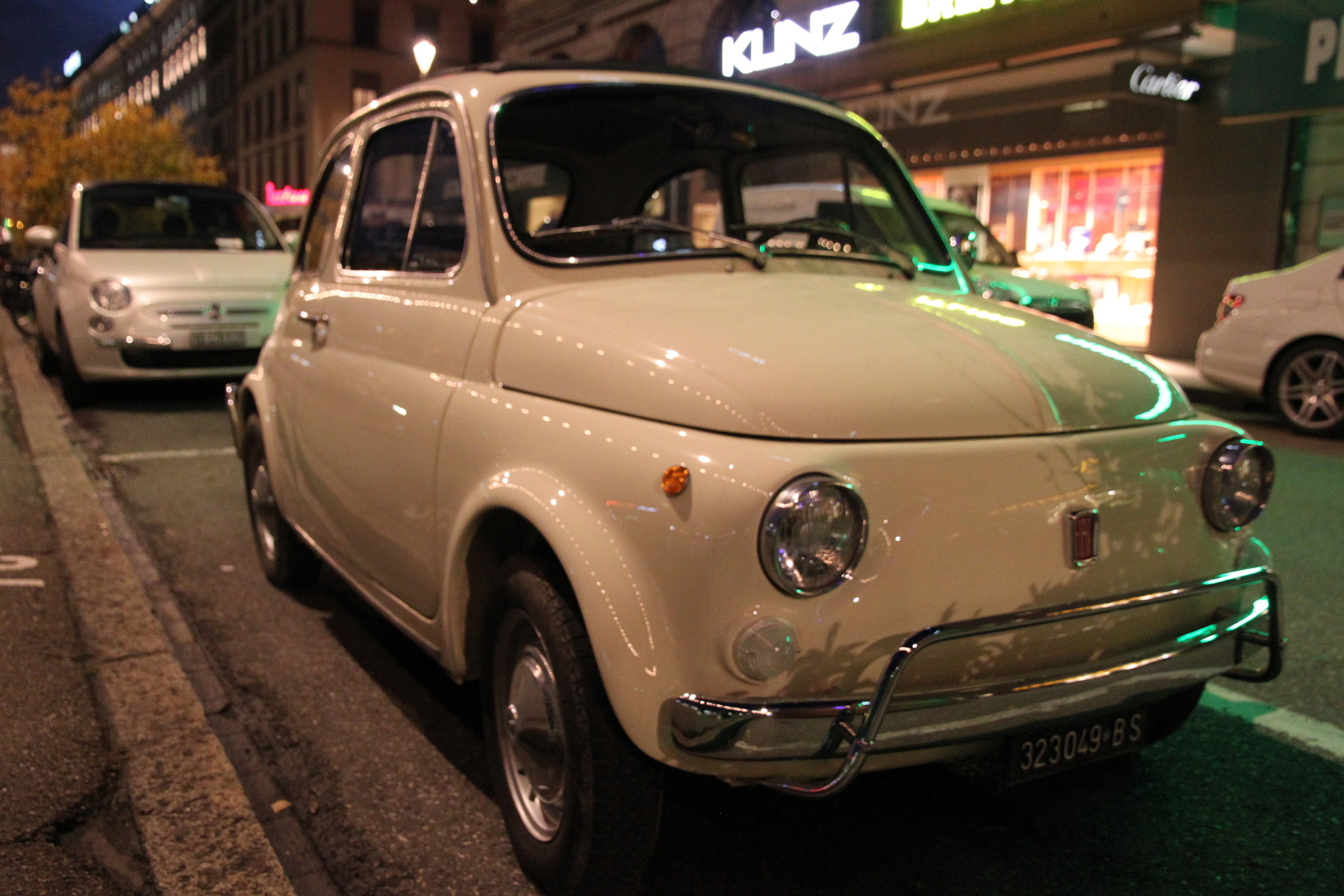 Canon EOS 500D (EOS Rebel T1i / EOS Kiss X3) sample photo. Two generations of fiat cinquecento photography