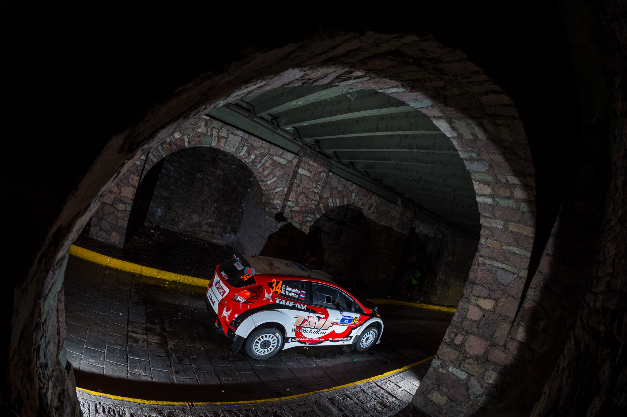 Nikon D4 + Nikon AF Fisheye-Nikkor 16mm F2.8D sample photo. Flash in the night photography