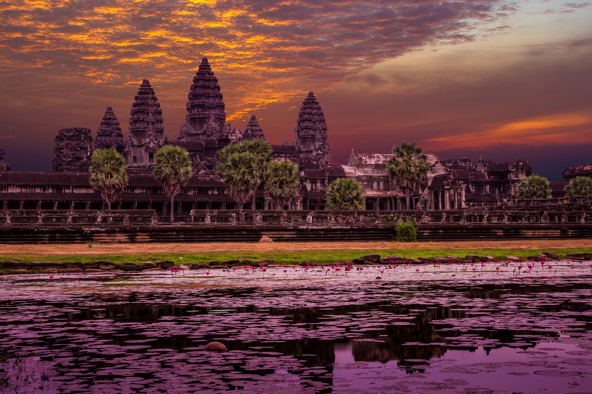 Canon EF 28-200mm F3.5-5.6 USM sample photo. Angkor wat sunrise photography