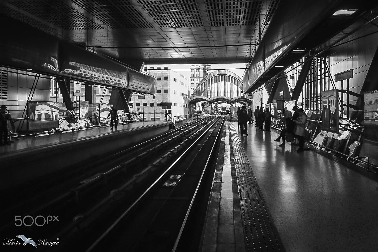 Canon EF-S 18-55mm F3.5-5.6 sample photo. Last train to london. photography