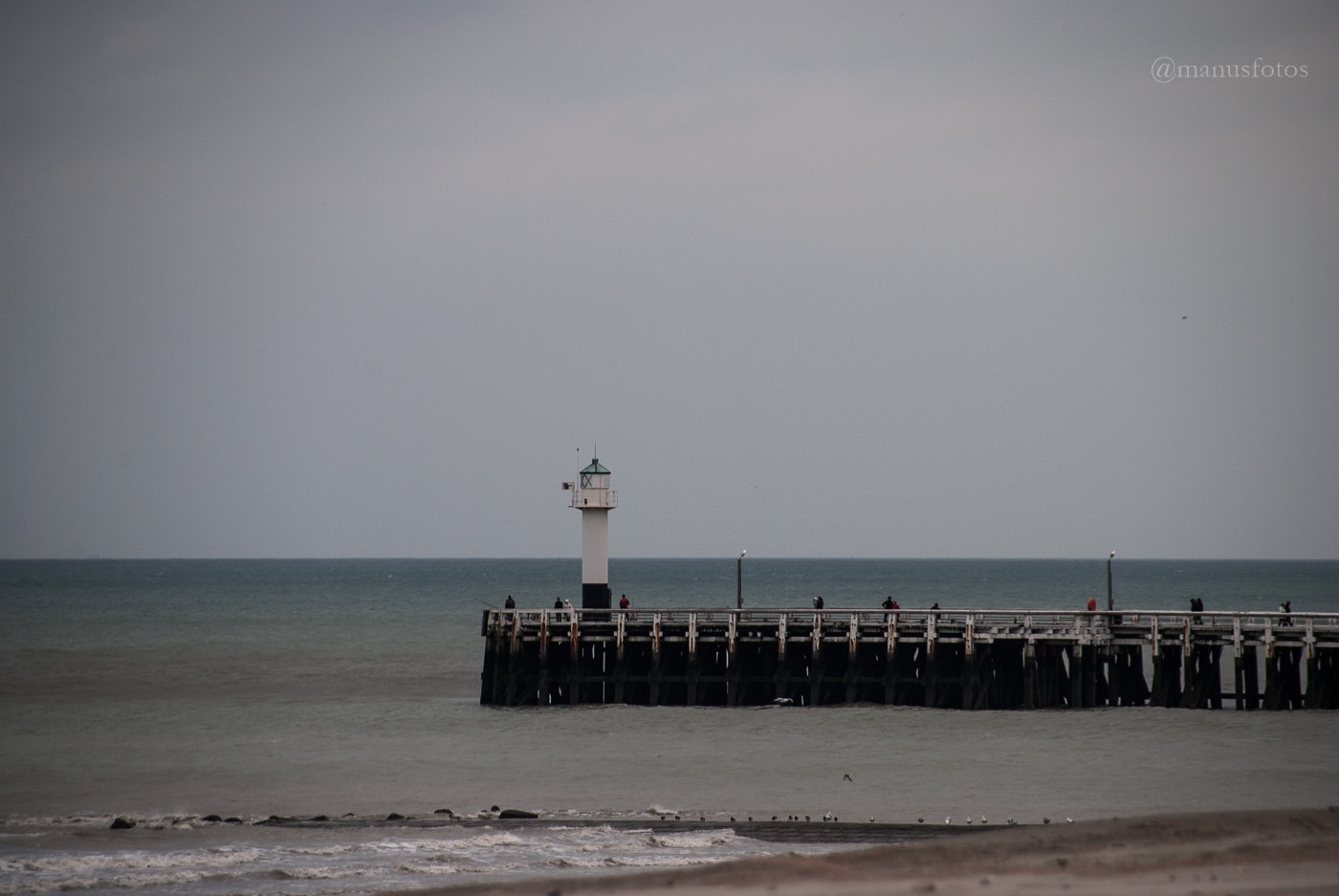 Sigma 18-250mm F3.5-6.3 DC Macro OS HSM sample photo. Nieuwpoort pier photography