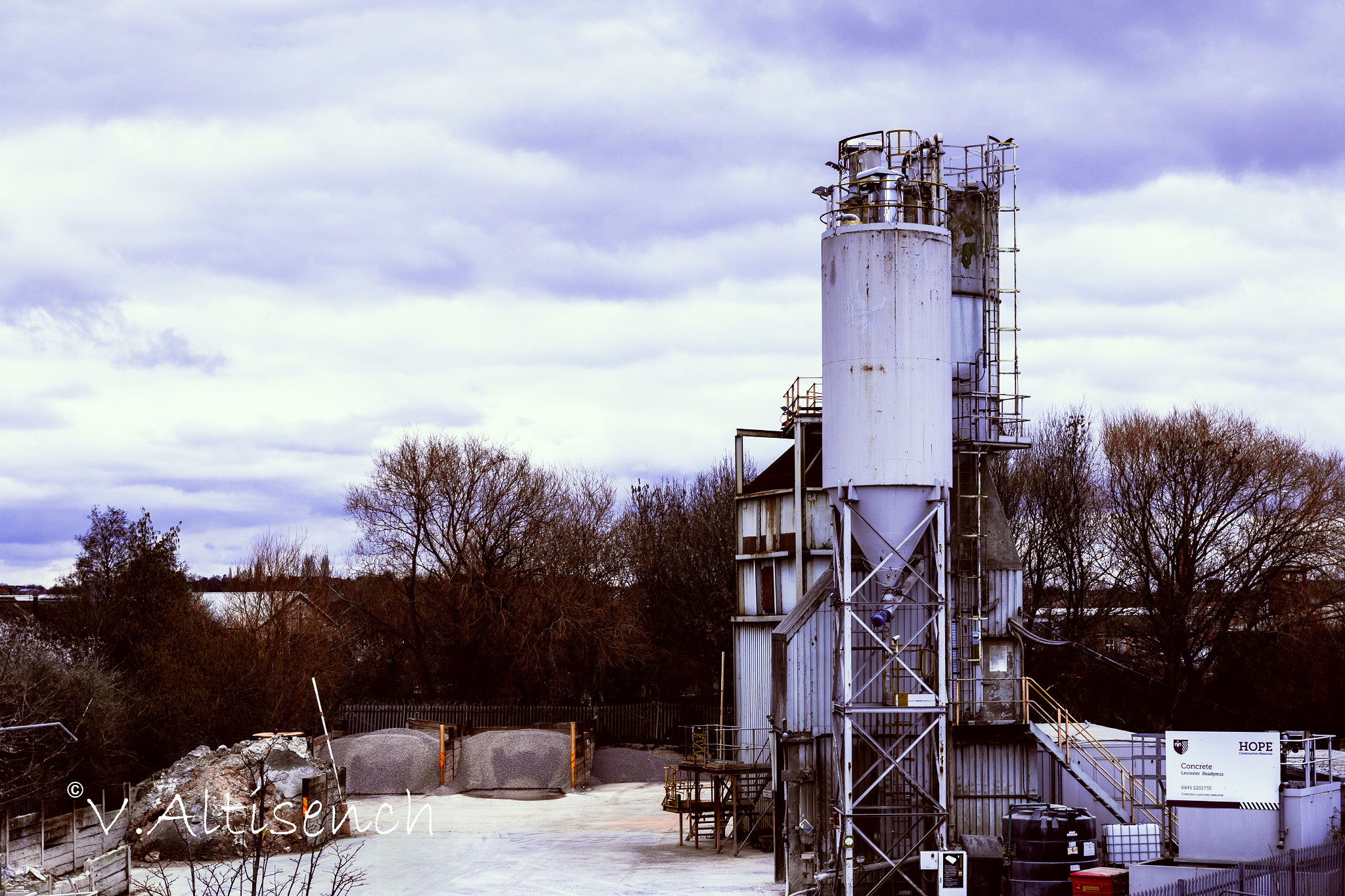 Canon EOS 70D + Canon EF 500mm F4L IS USM sample photo. Cement photography