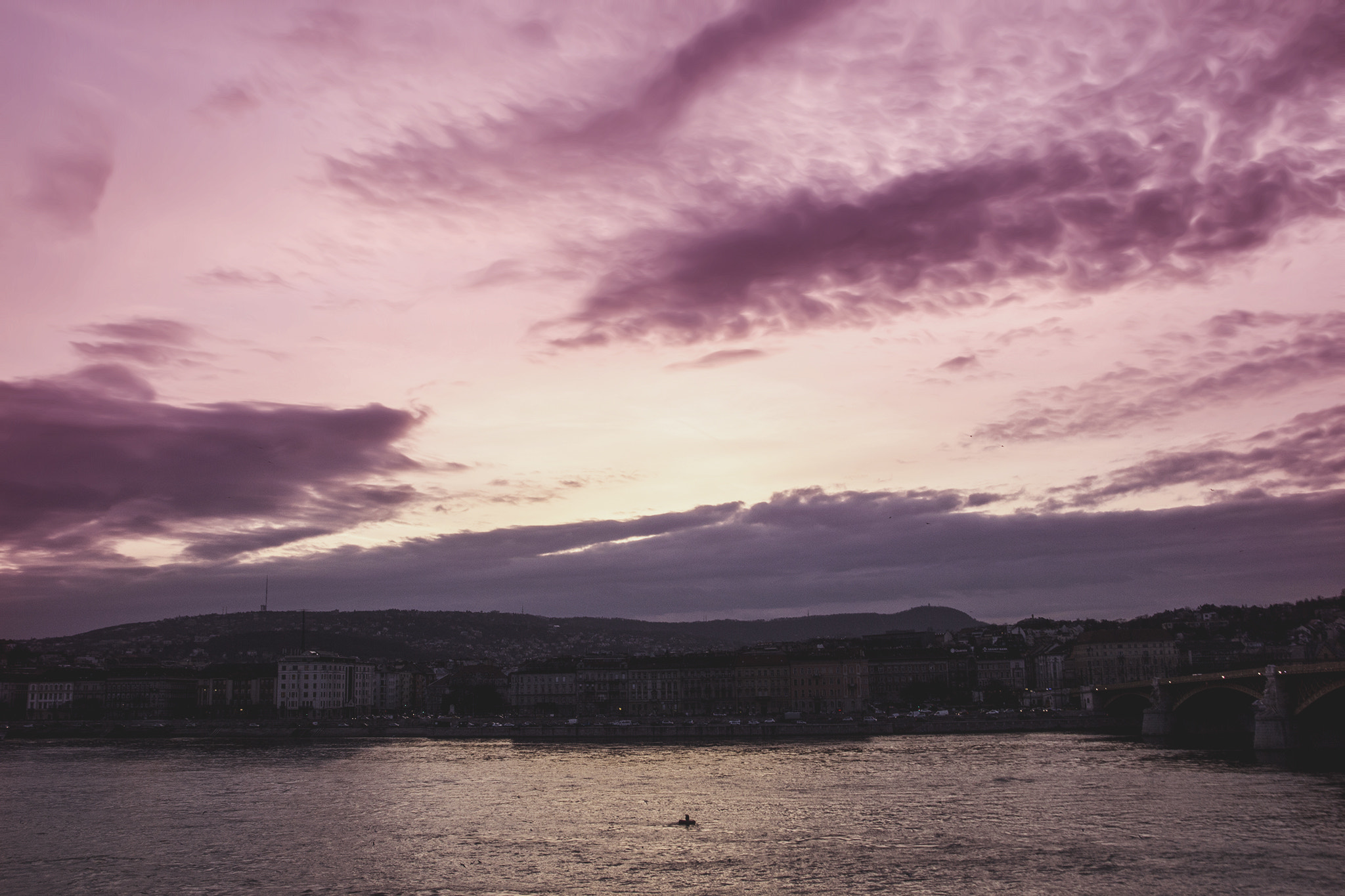 Sigma 17-70mm F2.8-4 DC Macro OS HSM sample photo. Sunset in budapest photography