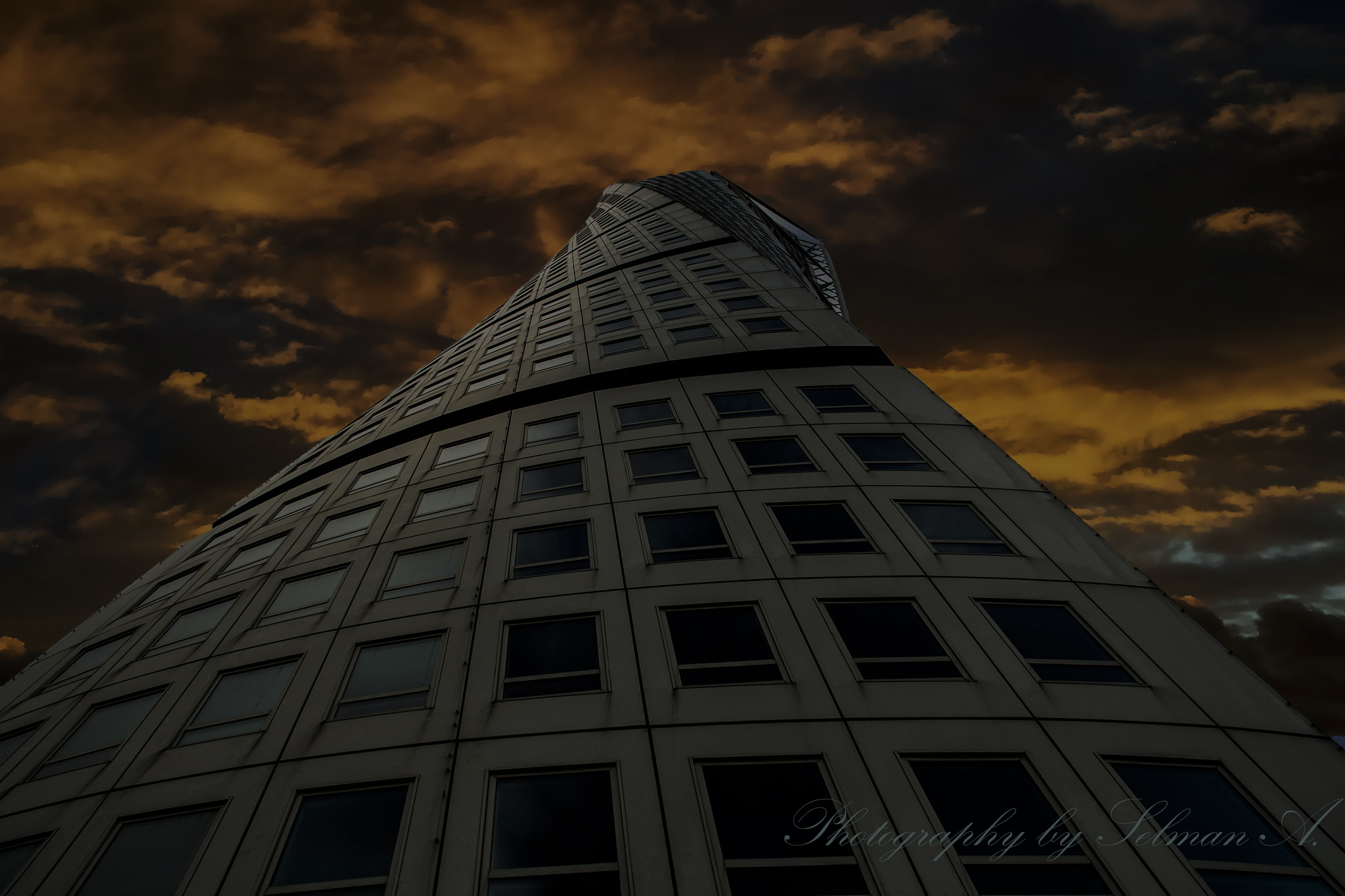 Sigma 18-200mm F3.5-6.3 DC OS HSM sample photo. Up to the sky photography
