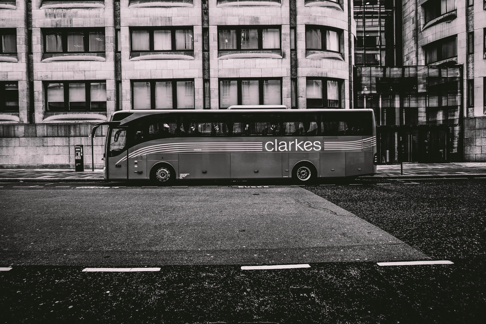 Sony Alpha NEX-7 sample photo. City bus - london photography