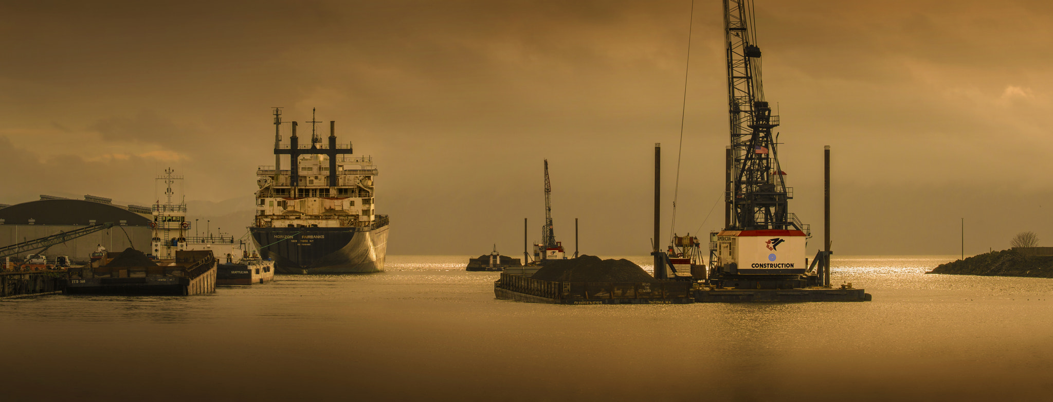 AF-S Zoom-Nikkor 80-200mm f/2.8D IF-ED sample photo. The harbor photography