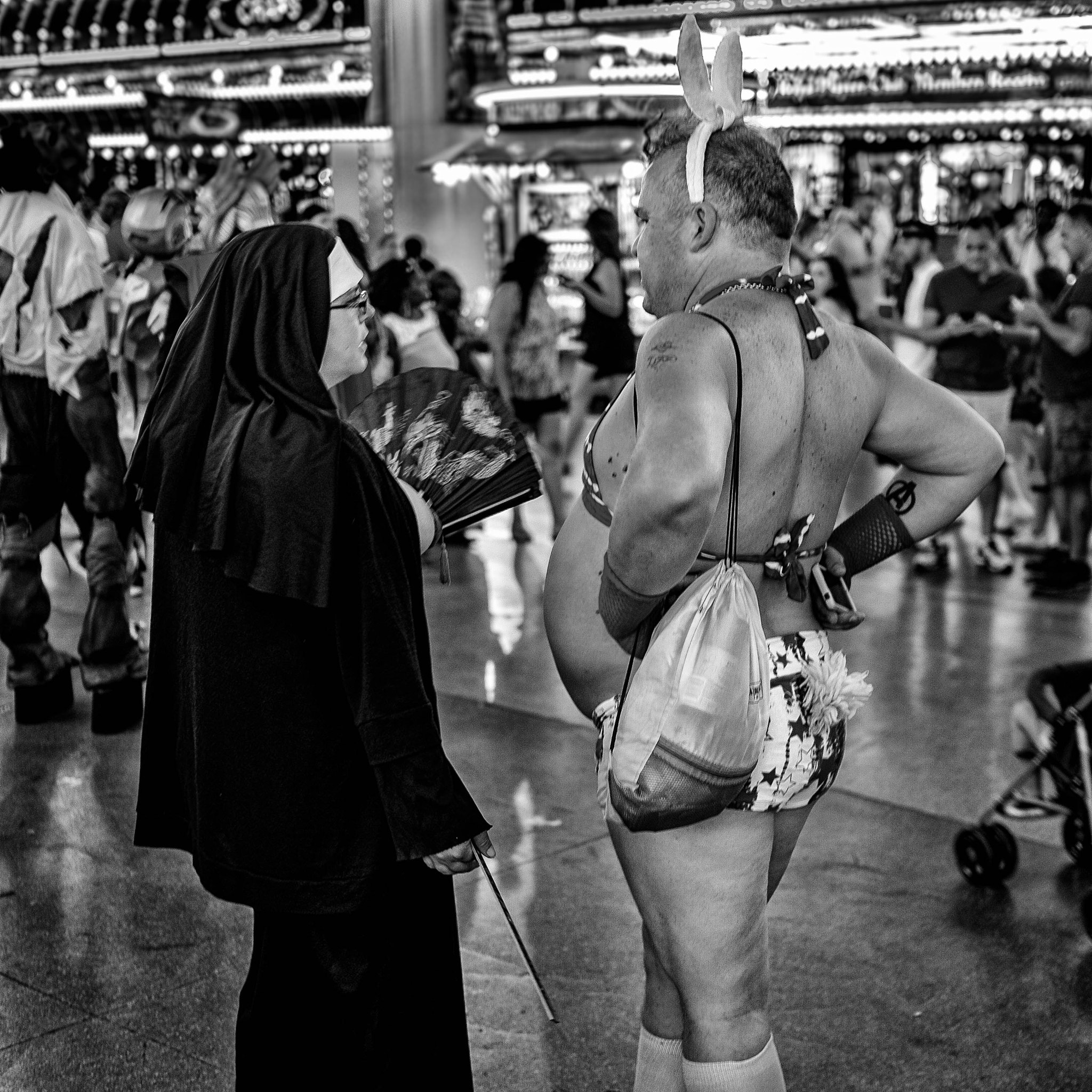 Fujifilm X-E1 + Fujifilm XF 23mm F1.4 R sample photo. Confessing fremont district las vegas photography
