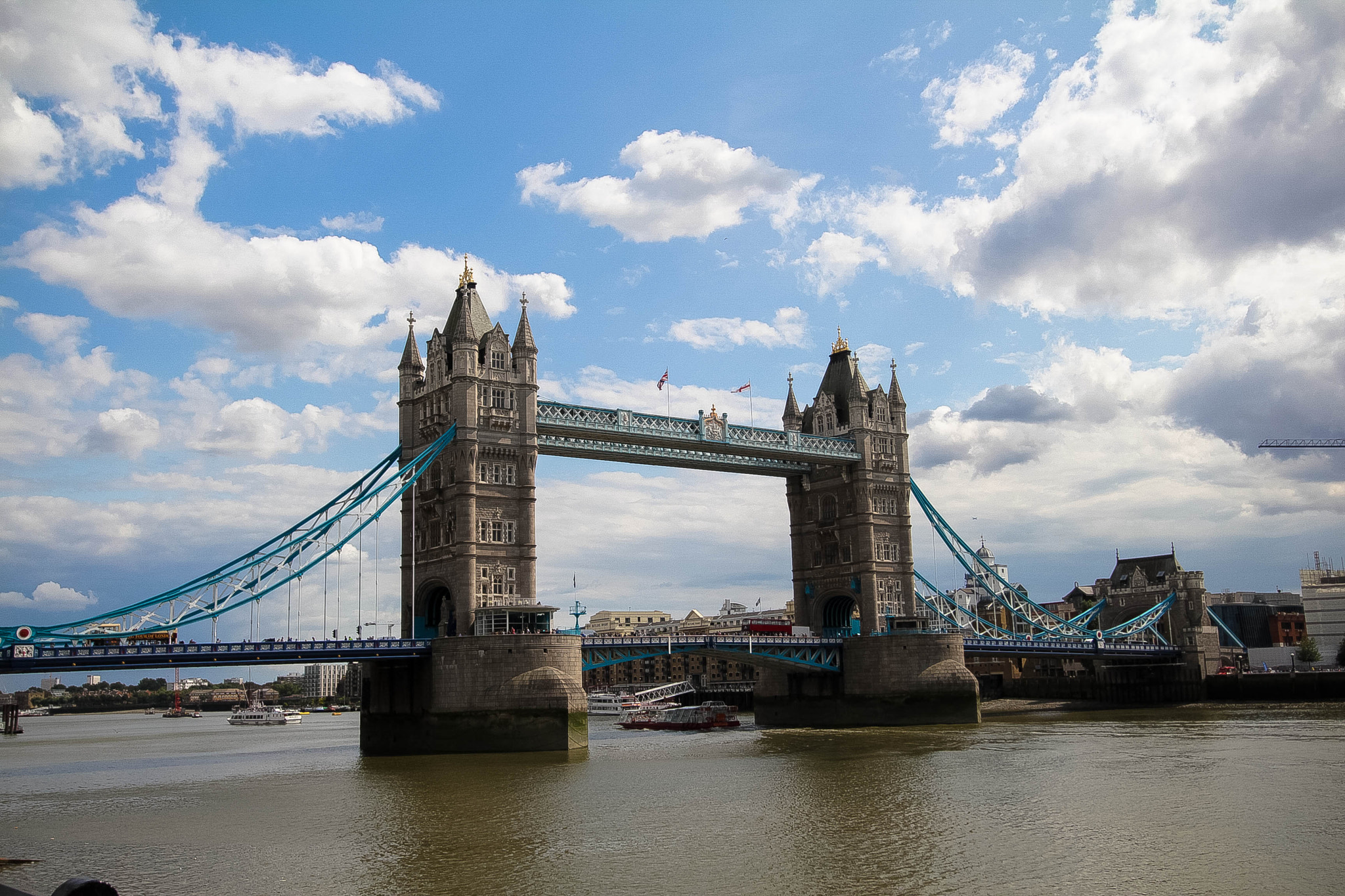 Canon EOS 650D (EOS Rebel T4i / EOS Kiss X6i) sample photo. London bridge photography
