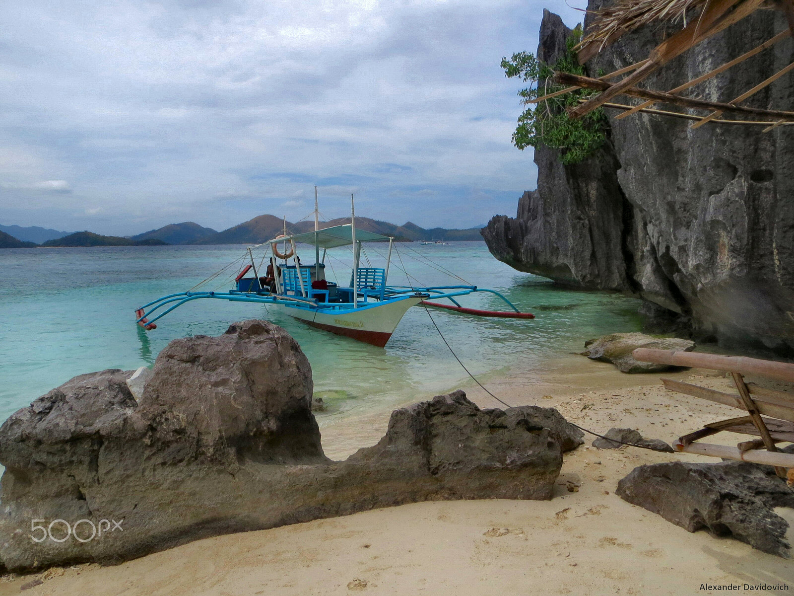 Canon PowerShot ELPH 520 HS (IXUS 500 HS / IXY 3) sample photo. Banul beach on coron island photography