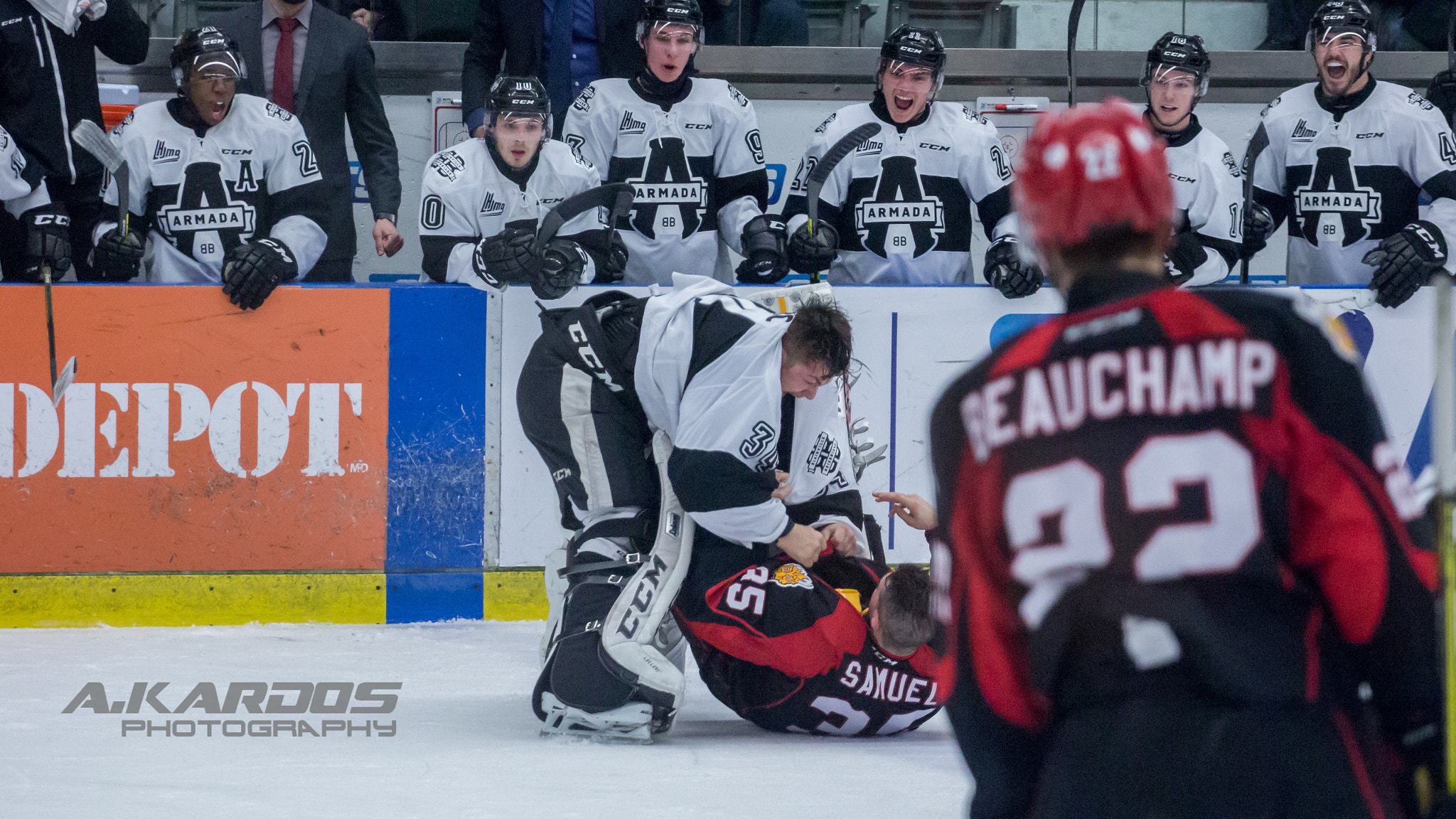 Canon EOS 700D (EOS Rebel T5i / EOS Kiss X7i) + Canon EF 70-200mm F4L USM sample photo. Don't mess with leclerc (blb) photography