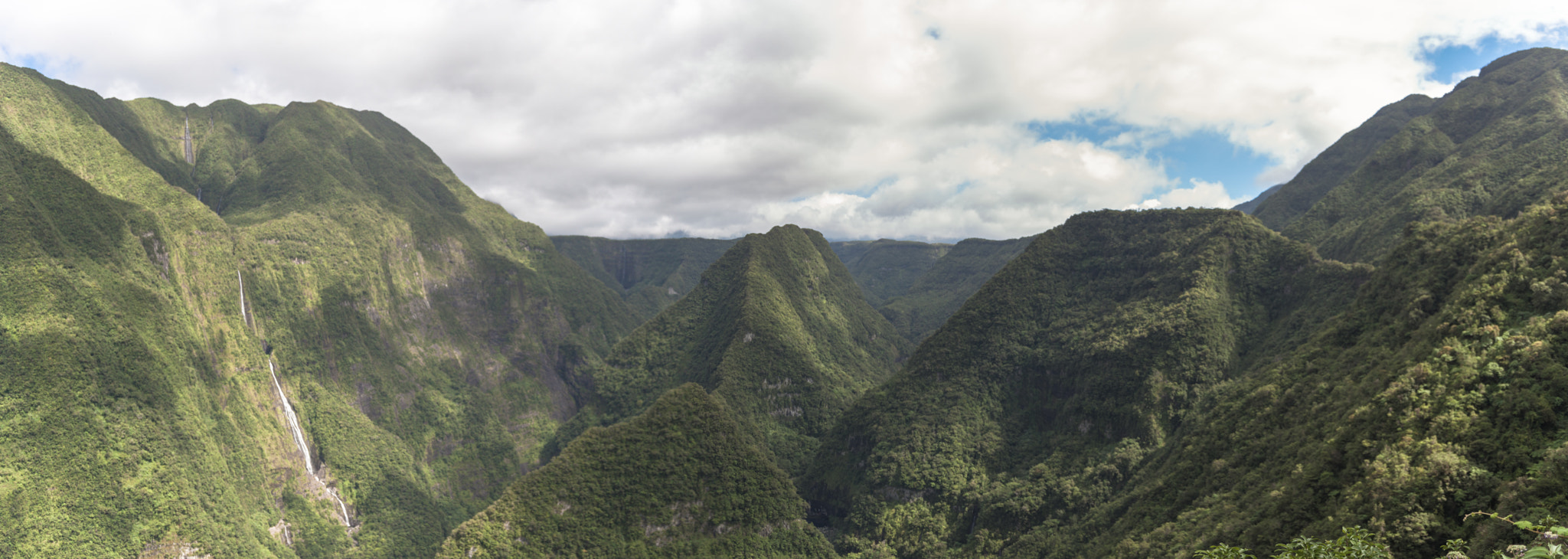 Sigma 18-35mm f/1.8 DC HSM sample photo. Reunion island jurassic park photography