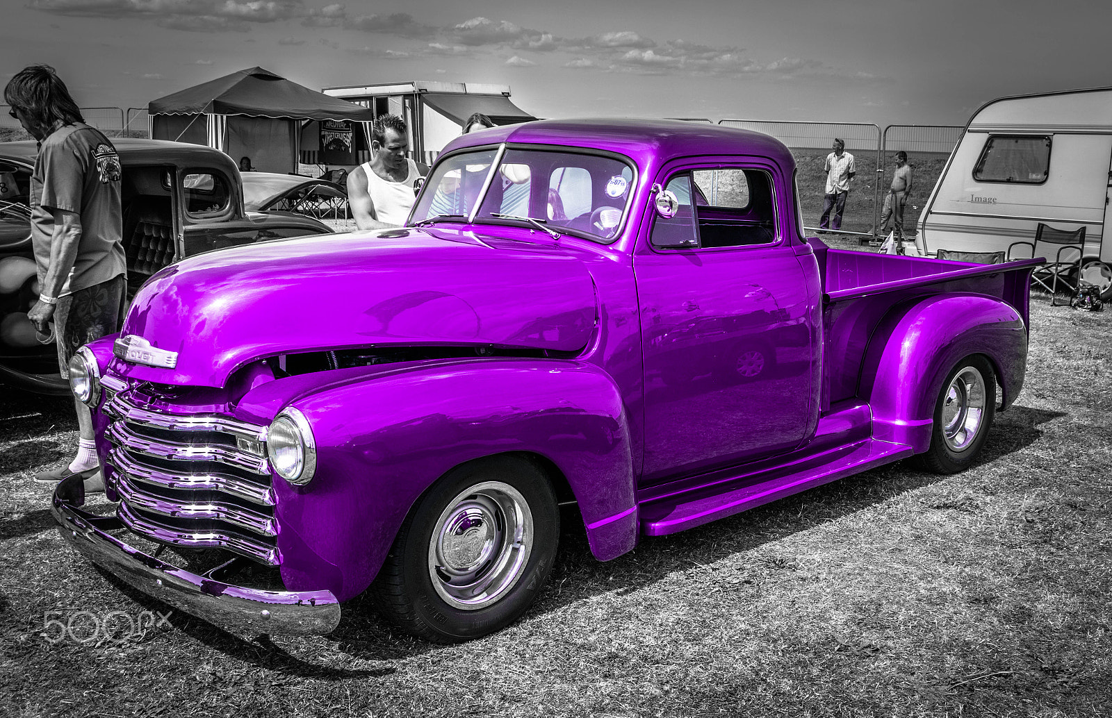 Sigma 18-250mm F3.5-6.3 DC OS HSM sample photo. Purple truck photography